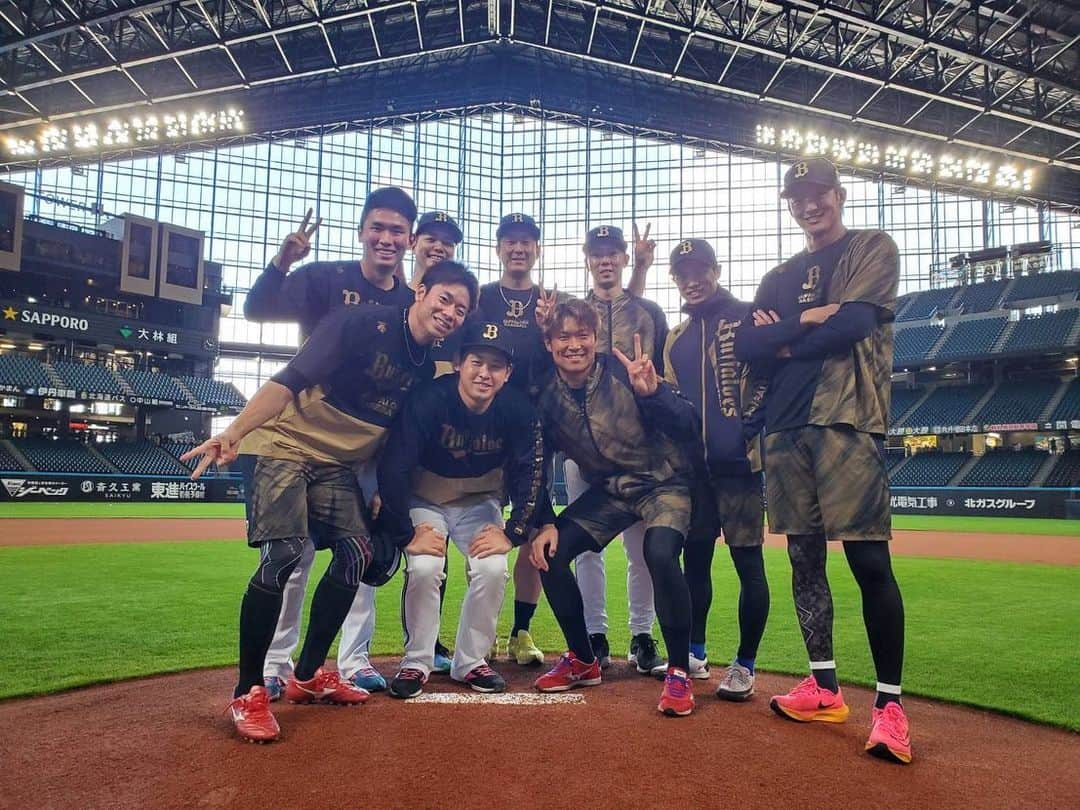 杉本裕太郎のインスタグラム：「休日練習⚾️  #エスコンフィールド北海道 #まあまあ寒いのであったかい格好できてください」