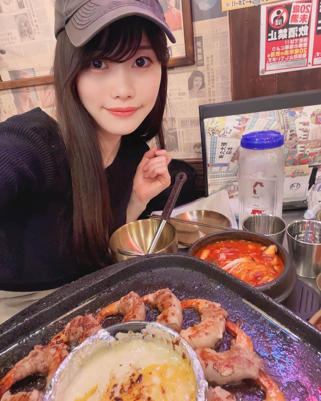 桃里れあさんのインスタグラム写真 - (桃里れあInstagram)「新大久保のカントンの思い出  @kantonnoomoide_official でランチ🍽💕  さすがカントンの思い出さんでお昼のピーク過ぎてても並んでた！ でも回転は早めで比較的早く店内に入れます🫶  おすすめは海鮮チヂミ🦐💕 さつまいもクリームチーズボールも甘くてデザート代わりに食べました😋  #カントンの思い出 #韓国料理屋 #新大久保韓国料理 #新大久保ランチ #新大久保ディナー PR #しのくぼ #韓国料理大好き #グルメ女子」4月24日 16時31分 - rea_momosato