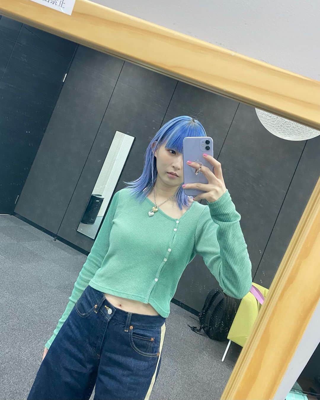 PORINのインスタグラム：「💚🌿」