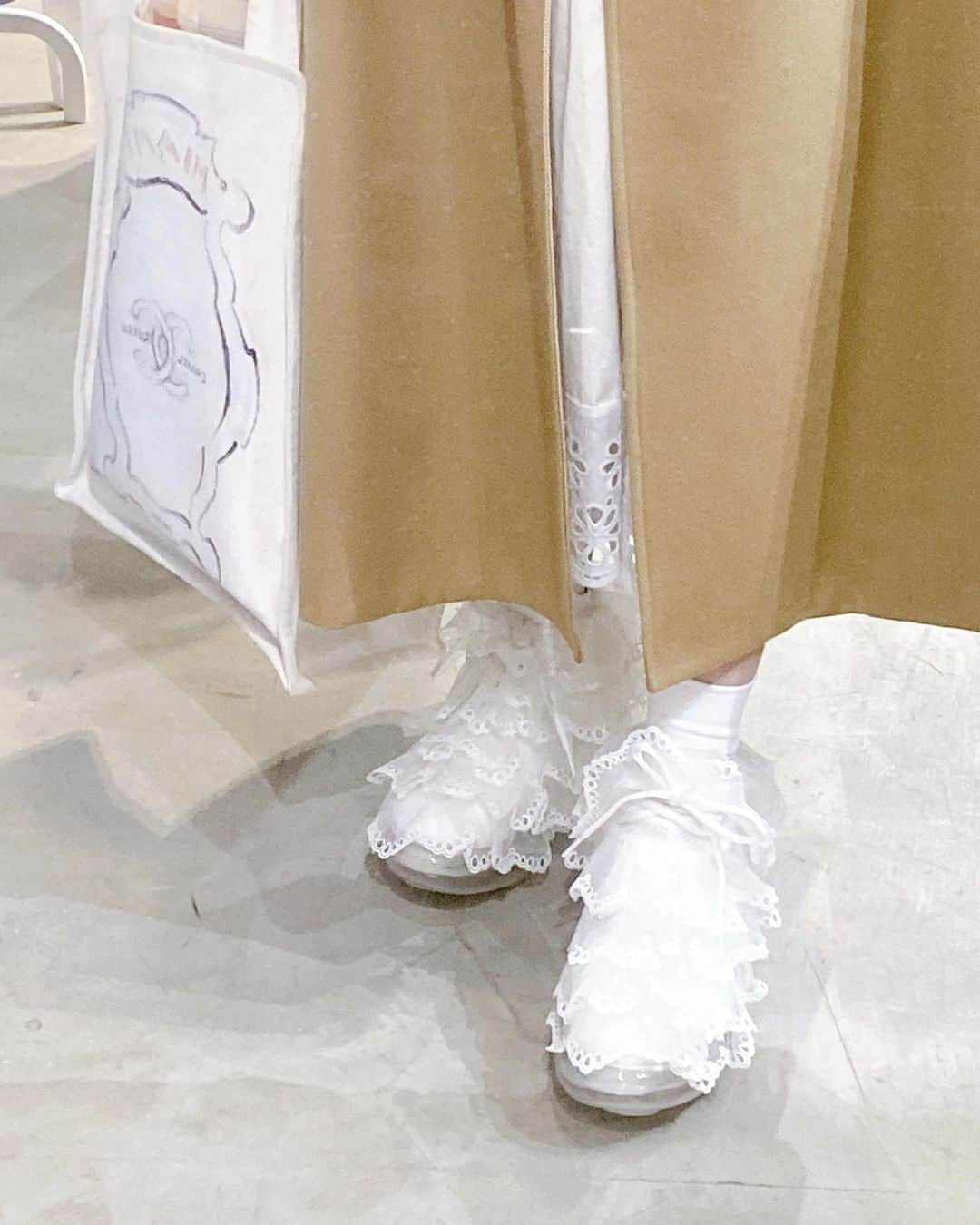濱内奈々子さんのインスタグラム写真 - (濱内奈々子Instagram)「👟🥾〰︎🤍🖤」4月24日 17時13分 - nanako_hamauchi