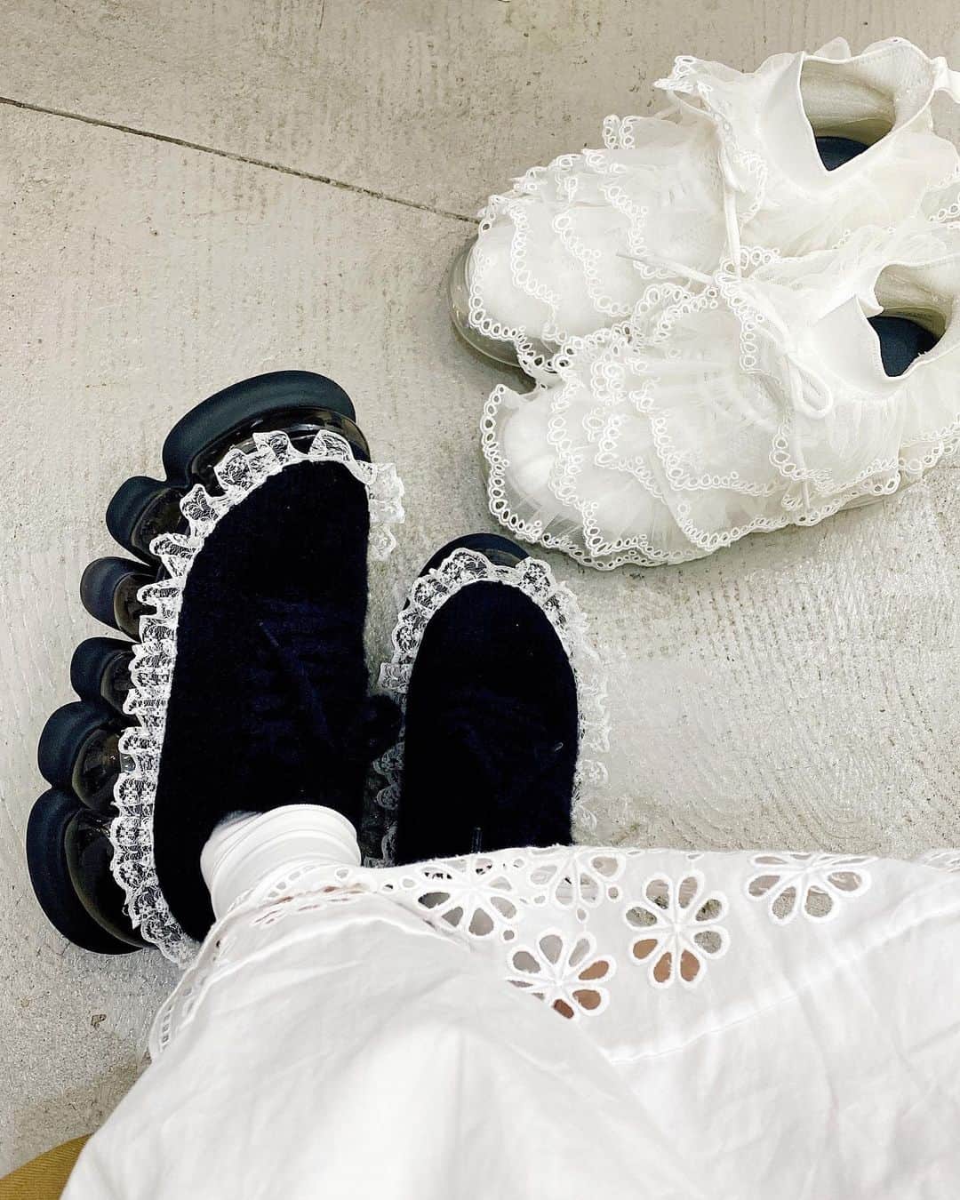 濱内奈々子さんのインスタグラム写真 - (濱内奈々子Instagram)「👟🥾〰︎🤍🖤」4月24日 17時13分 - nanako_hamauchi