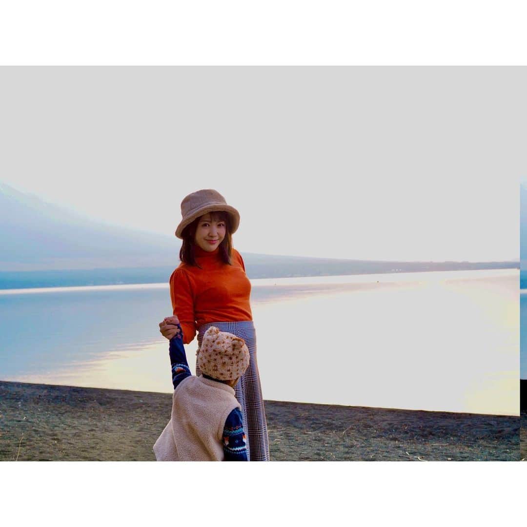 鬼頭由芽のインスタグラム：「・ 週末は山中湖へ2泊３日キャンプ🏕  初日は晴れていて 富士山がとても綺麗に見えました😌 （あと２日はくもり😂）  本栖湖もすごく良かったけど やっぱり湖の近くのキャンプは気持ちよかった🥺✨」