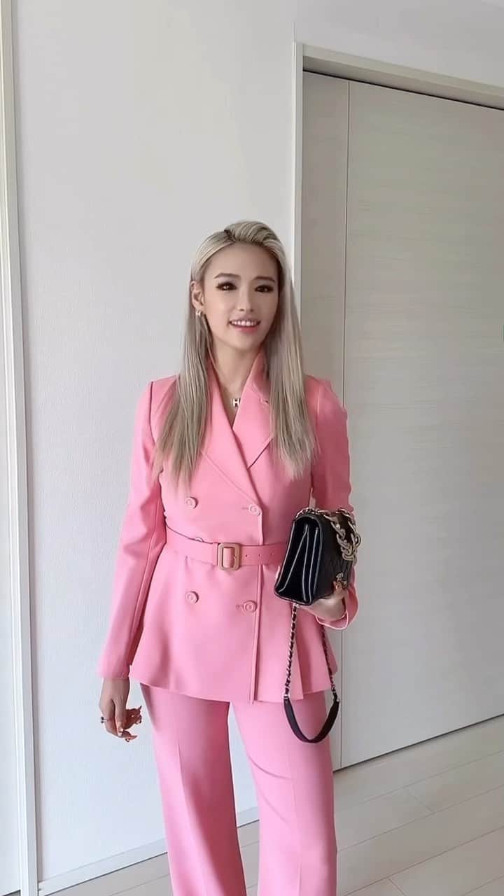 ウナのインスタグラム