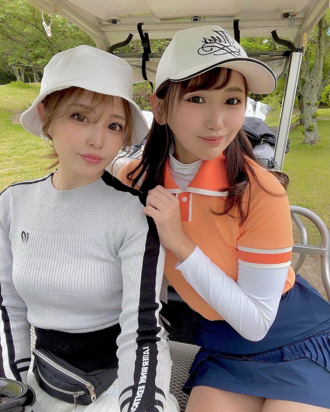 MIKIさんのインスタグラム写真 - (MIKIInstagram)「可愛い可愛いりえちゃんと安定のツーサムデート🤤💕💕 今日は悪くなかったぞ🥹‼️✨ 寄せのアプローチが今日はうまかったなぁ〜パターは3パットの嵐やったなぁ〜🤣🤣🤣4月やのに肌寒かった☃️🍃 MUSPORTS可愛い❤️  @mu_sports_global  @musports.official  #ゴルフ女子 #ゴルフ女子と繋がりたい #ゴルフ女子コーデ #関西ゴルファー #関西ゴルフ女子 #関西ゴルフ女子と繋がりたい #関西ゴルファーと繋がりたい #飲兵衛ゴルファー #酔っ払い #酔っ払い女子 #飲兵衛 #飲兵衛女子 #ゴルフコーデ #golf #golfwear #スポーツ女子 #韓国ゴルフウェア #ニーハイ #ニーハイソックス #可愛いは正義 #可愛い子と繋がりたい #あざとかわいい #岸和田カントリー #musports」4月24日 17時23分 - mktyy_golf