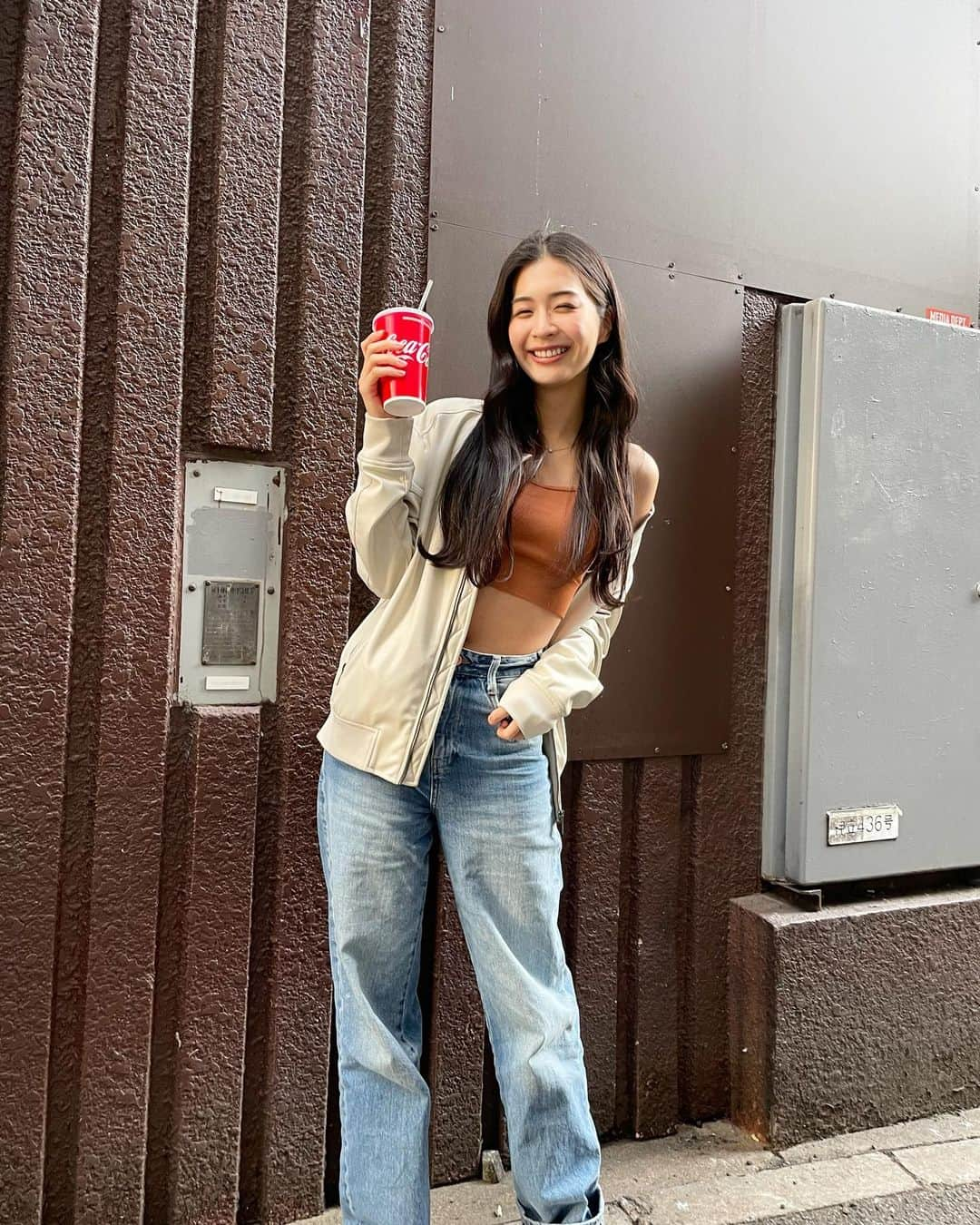 米山珠央さんのインスタグラム写真 - (米山珠央Instagram)「. UNIQLO 2023 SS Bra Tops Coordinates ☻ . 🥨#シームレスハーフブラキャミソール brown 🍎#アメリカンスリーブブラタンクトップ red 🍬#エアリズムコットンブラタンクトップ pink . 着回し力抜群で、デコルテが綺麗にみえます♪ しかも、カップ付きだから楽〜◎ 各¥2,290 @uniqlo_with . . . #outfit #ootd #minimalstyle #minimalfashion #classicstyle @simpleoutfit #everydaylook #uniqlo #ユニクロのブラトップ#ユニクロ#ユニクロコーデ#おしゃれもラクも一枚で #デニムコーデ #カラーコーデ #春夏コーデ #春コーデ  #高身長コーデ #高身長女子 #骨格ウェーブコーデ #たまおこーで」4月24日 17時32分 - tamao_17no1