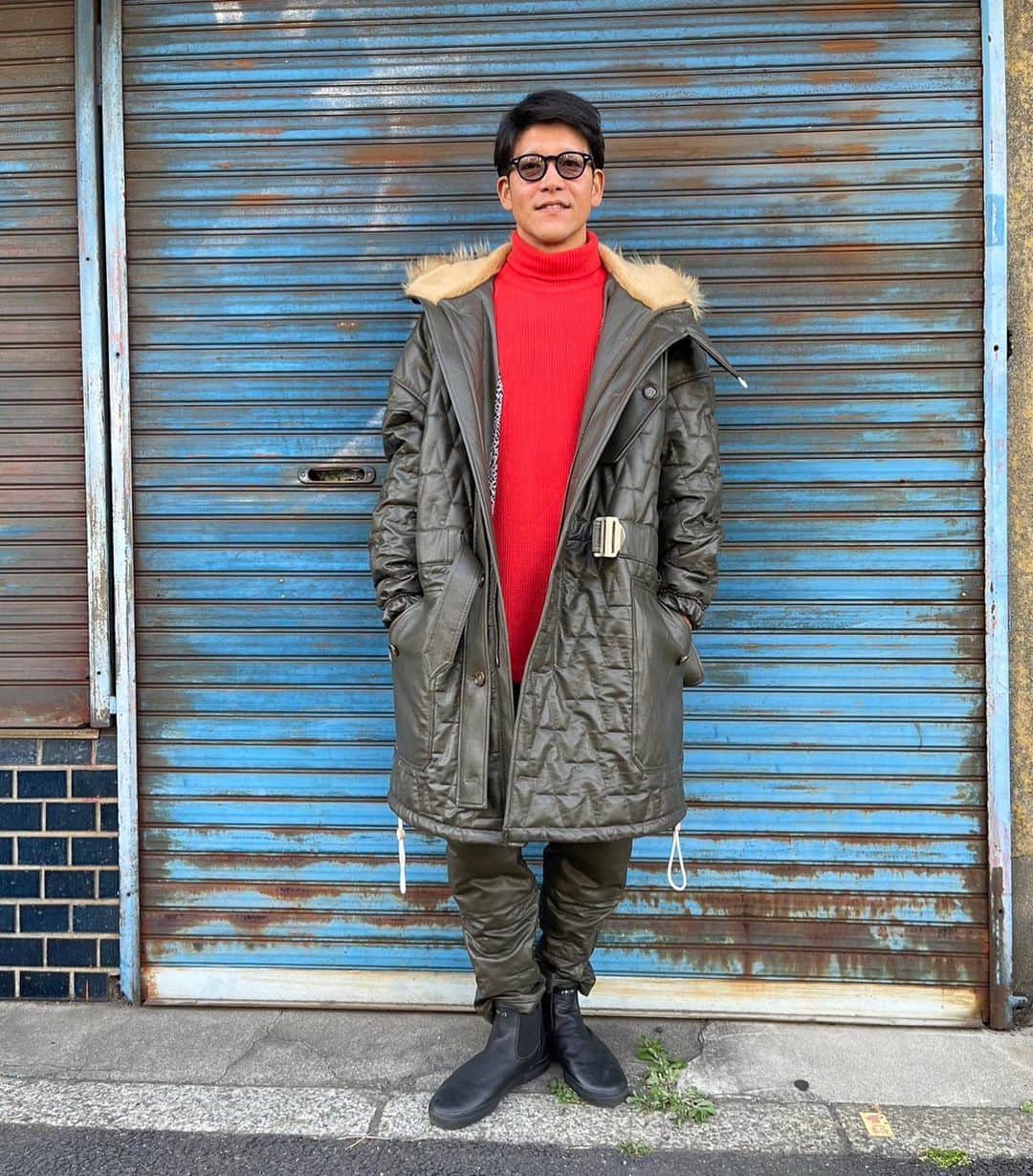 駿河太郎さんのインスタグラム写真 - (駿河太郎Instagram)「NEWORDER 2023-24 Autum-Winter  fake leather quilting series フェイクレザーにNEWORDERの波形のキルティングを施したセットアップとアウター  このキルティングのカットが出来るのは僕らだけです‼️  @neworder_apparel   Theme of “1+1+1  Designer   @tarosleepydog    @a.g.s.mamoru    @akr__maruyama   Support   by @_yuukitagawa   #大人カジュアル  #服好きな人と繋がりたい  #キルティング  #neworder  #ハッシュタグの使い方  #ってなんだ」4月24日 23時14分 - tarosleepydog