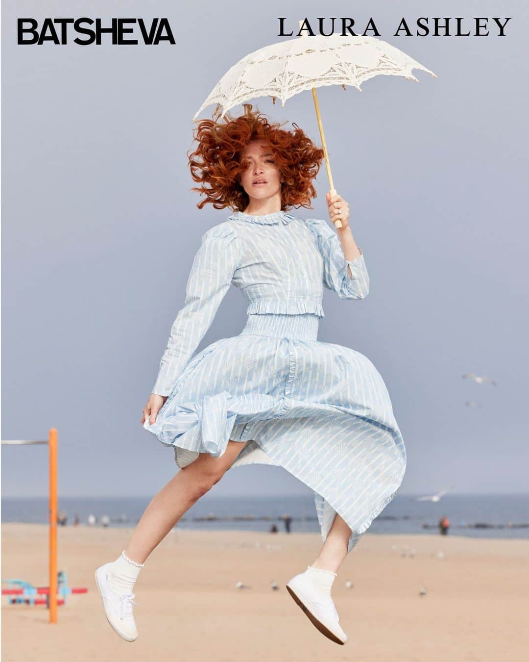 ローラアシュレイのインスタグラム：「BATSHEVA x LAURA ASHLEY: The fourth long-awaited collection in collaboration with New-York based fashion designer Batsheva Hay is finally here. ⁣⁣ ⁣⁣ Featuring hero prints from our 70th-anniversary collection, this limited-edition collection is the perfect mix of Batsheva’s signature take on traditional styling, infused with Laura Ashley archival prints.⁣ ⁣ ⁣⁣ ⁣⁣ The collection is available to shop on at Batsheva.com. ⁣ ⁣ #BatshevaxLauraAshley @batshevadress」