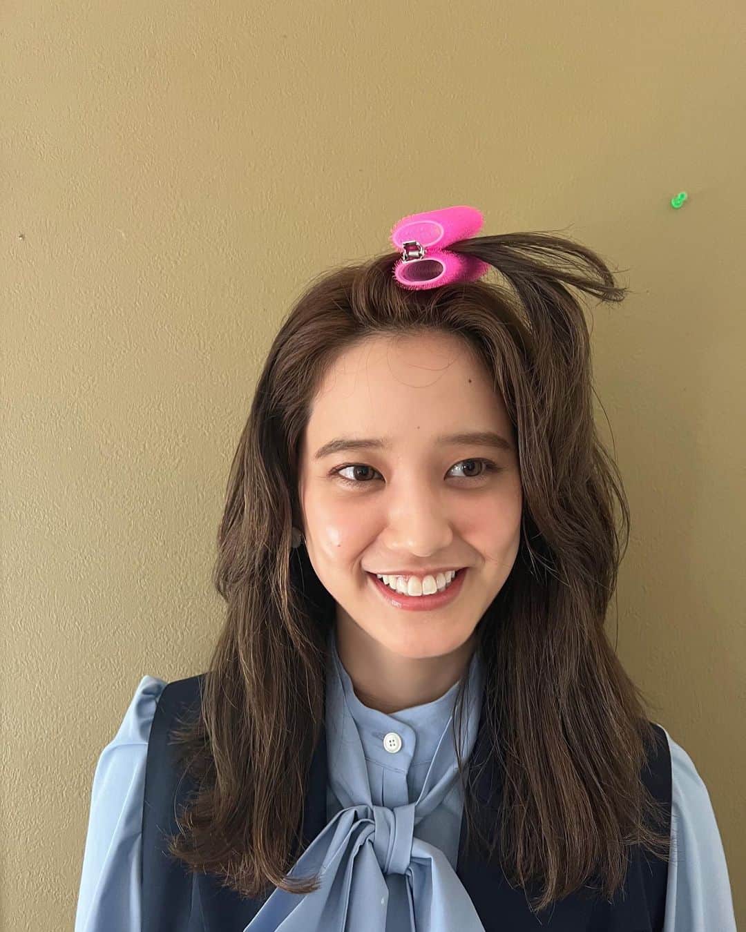 山崎紘菜のインスタグラム：「🌸 本日4/24(月)24:59～より #日本テレビ シンドラ「#春は短し恋せよ男子。」 がスタートします 私も微力ながら 参加させていただいてますので みなさまぜひ🌸 #はるだん と略すらしい #日高朱莉」