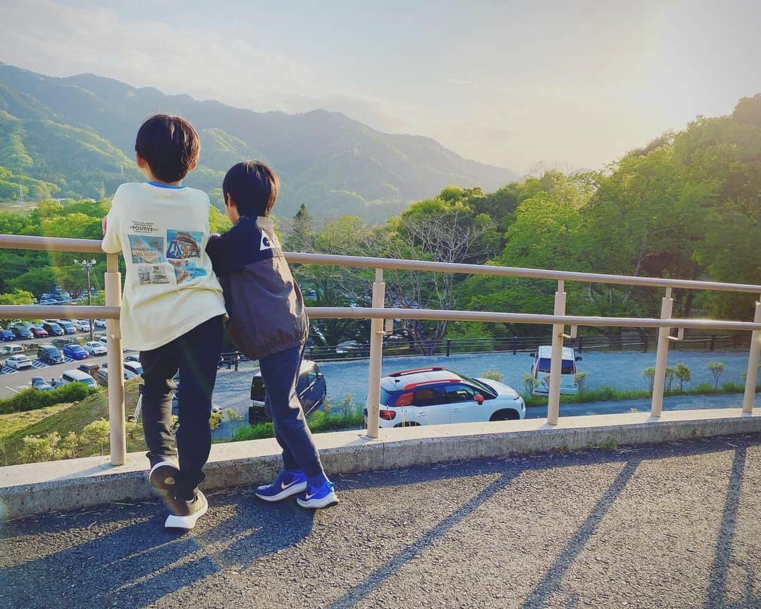 結花子さんのインスタグラム写真 - (結花子Instagram)「僕の幼馴染🤍 . #大親友 #幼馴染 #大切な友 #遊園地　#旅行」4月24日 23時12分 - yukako_chupapi