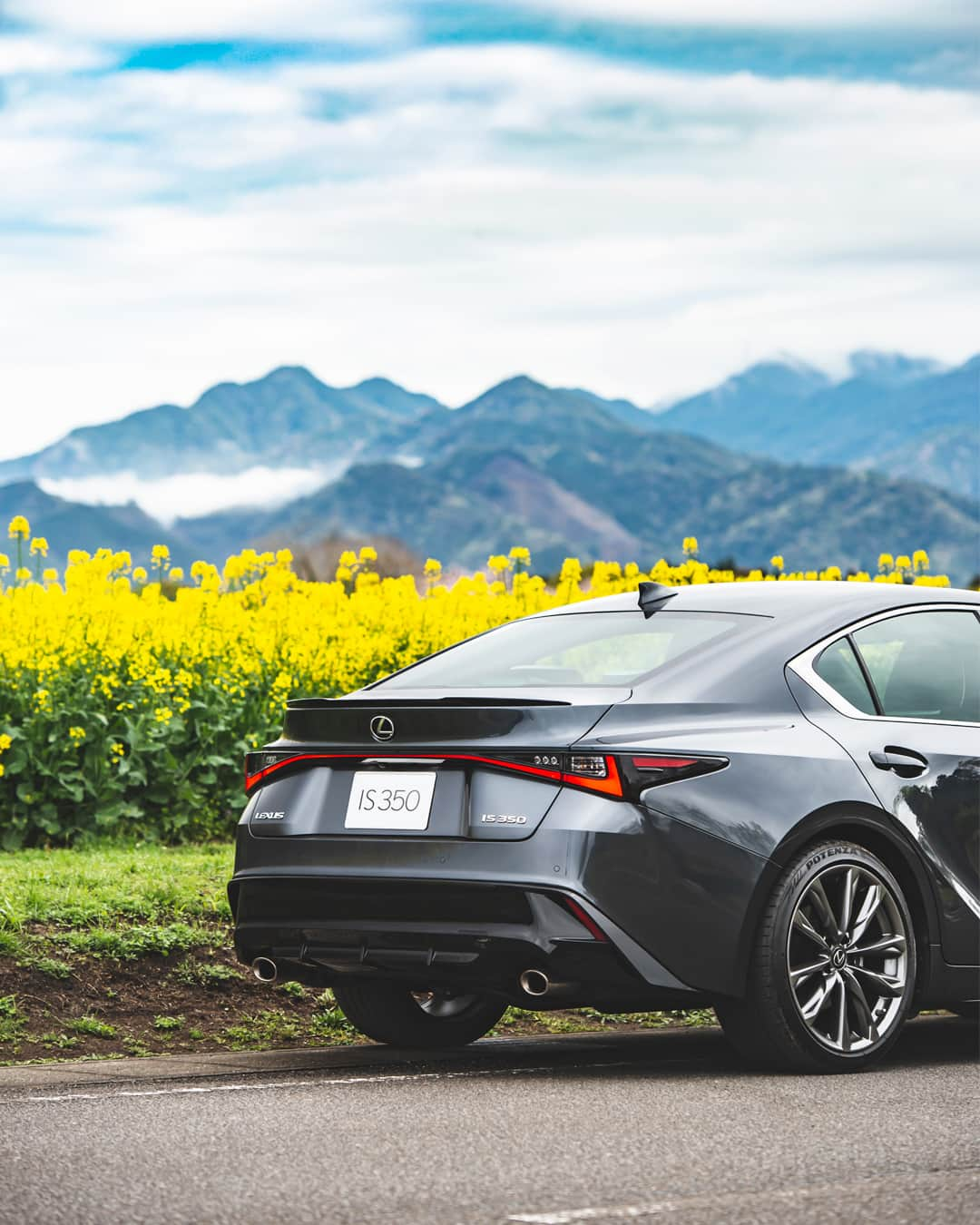 LEXUS / レクサスのインスタグラム：「- LEXUS IS -  #Lexus #LexusIS #lexusgram #lexuslife #lexusjpphotography #sedan #sportsedan #carsofinstagram #carlifestyle #carphotography  #LexusGallery #drive #blackcar #luxury #lexusnation #dailylexus #carlovers #carlove #carscene #caraddict #carculture #automobiles #fastcar #carnews #carcollection #nicecar #instacars #automotivephotographer」