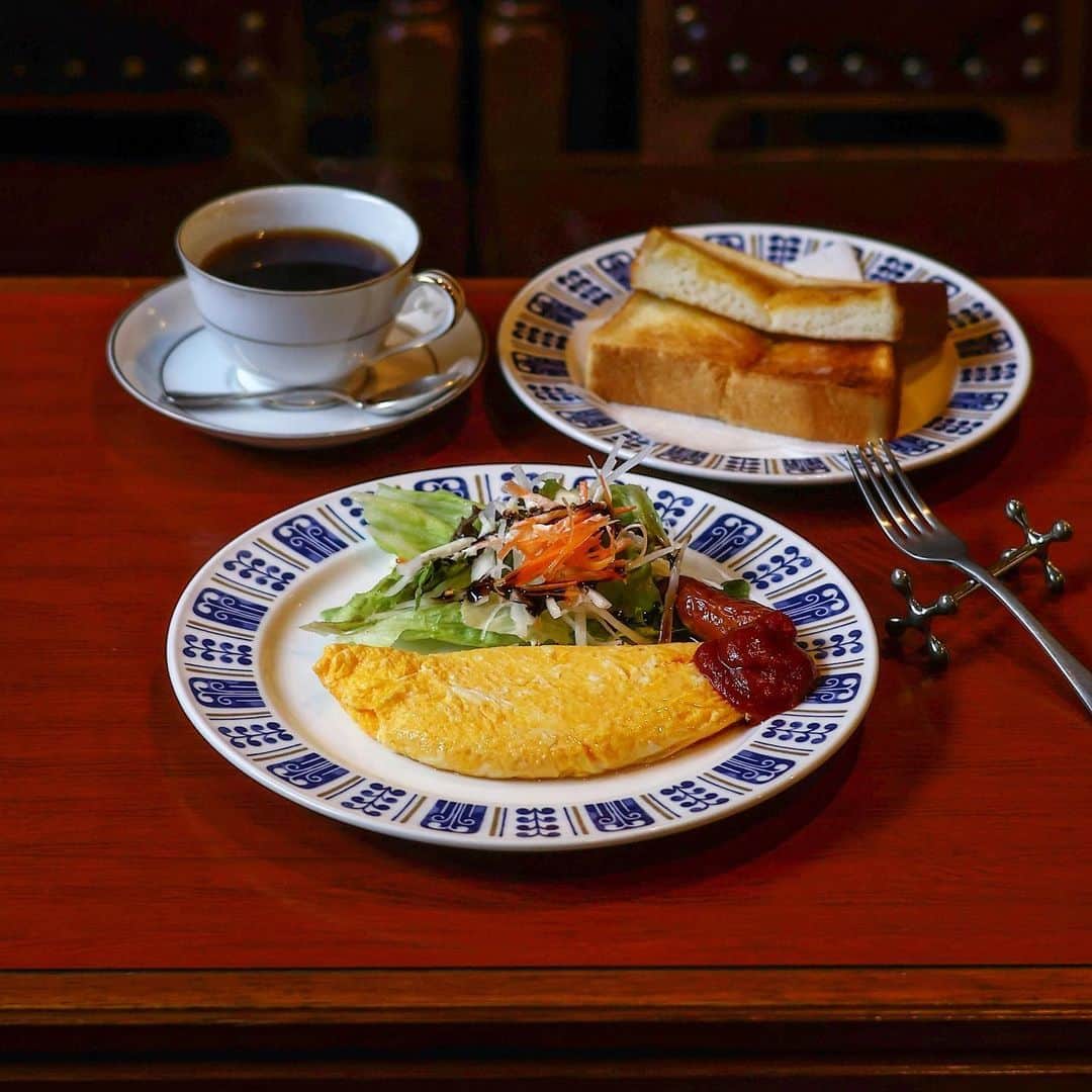 きょん。さんのインスタグラム写真 - (きょん。Instagram)「.  .  喫茶ルプラ @lupra_coffee  立ち上がり、 扉を開けて退店するまでの間、 "ありがとうございました"って 何回いただいたのだろう。  優しい人柄と謙虚さが お店を包む空気感に反映されていて それはそれは癒されましたよ〜。  店名:喫茶ルプラ 住所:大阪府大阪市天王寺区小橋町8-15  #喫茶ルプラ#osaka #japanesegourmet」4月24日 18時24分 - kyon_tokiiro