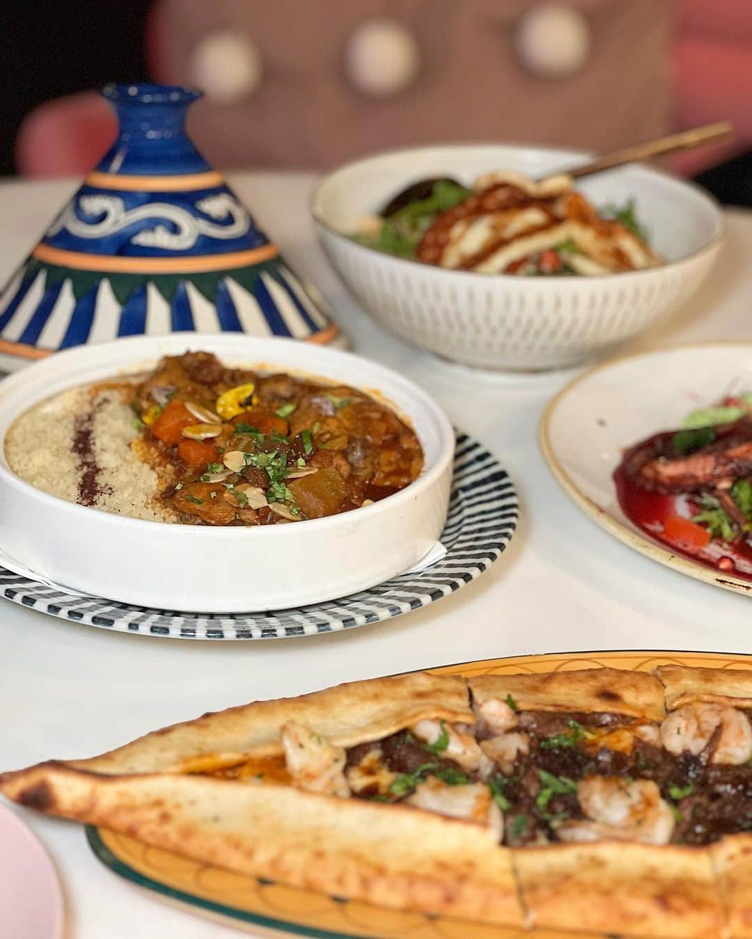 Christoffer Chengさんのインスタグラム写真 - (Christoffer ChengInstagram)「Times like tonight is when I get this sudden crave for the Moroccan tagine, luckily I found a perfect spot here in Sydney to get some authentic Middle Eastern/Mediterranean inspired dishes 👅」4月24日 18時26分 - curiouschristoffer