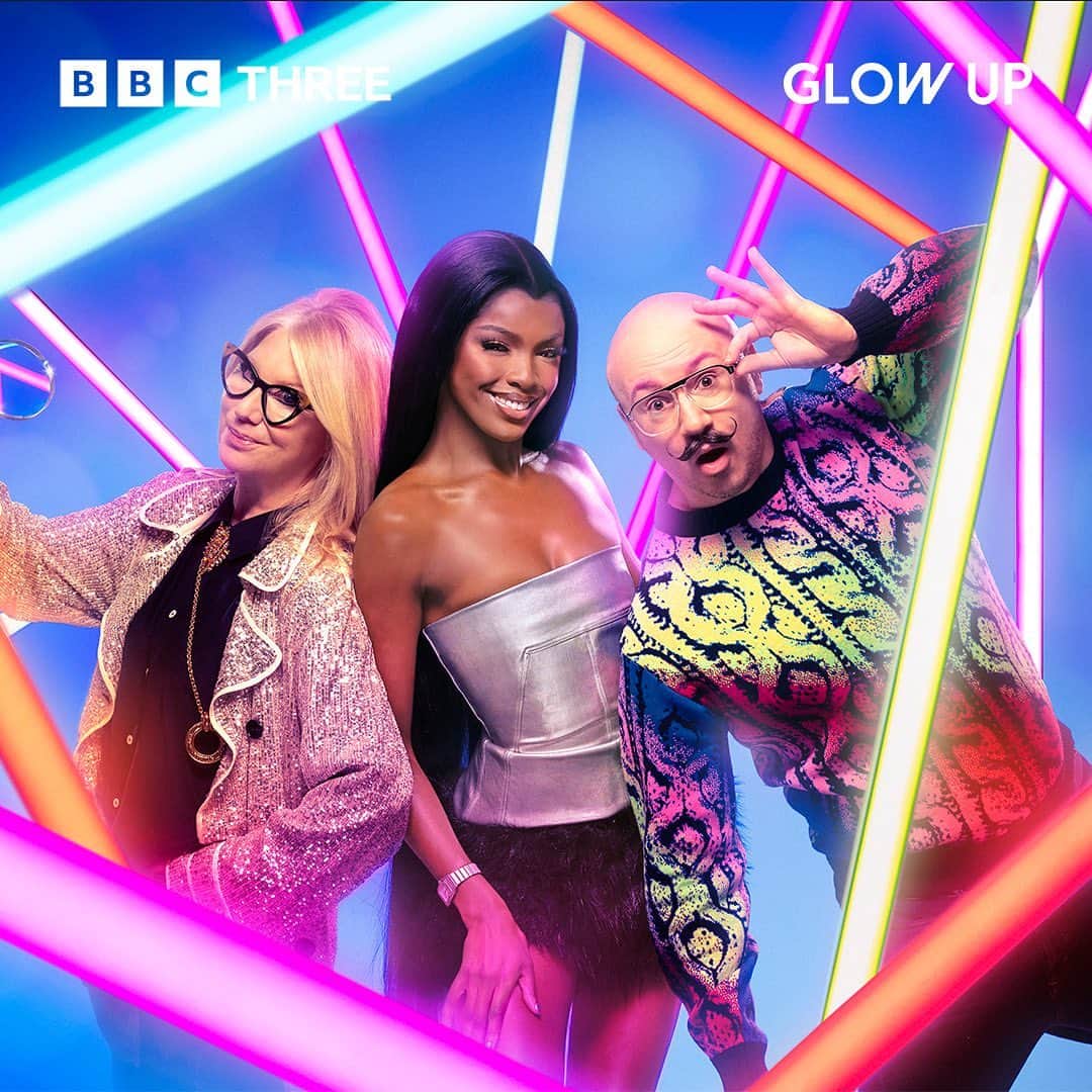 ValGarlandのインスタグラム：「Are YOU Ready❓❓❓❓  Glow Up Series 5 Is Coming….  Ding Dong Darlings!!!!」