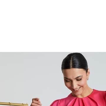 のインスタグラム：「Découvrez les nouvelles créations Paule Ka de la Collection Printemps-Été 2023, des pièces élégantes et irrésistibles, conçues dans nos ateliers parisiens. - Discover the new Paule Ka creations for the Spring-Summer 2023 Collection, elegant and irresistible pieces designed in our Parisian workshops.」
