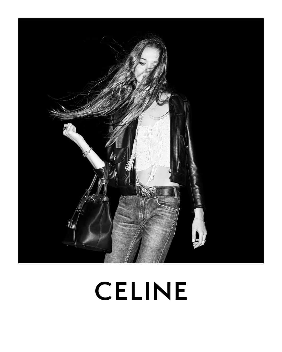 Celineさんのインスタグラム写真 - (CelineInstagram)「CELINE 16 LA COLLECTION DE SAINT-TROPEZ  WOMEN SUMMER 2023 ​ CELINE CONTI BAG  CELINE LEATHER CELINE LEATHER JACKET  CELINE DENIM CELINE CLASSIC SKINNY JEANS  COLLECTION AVAILABLE IN STORES AND ON CELINE.COM ON APRIL 14TH  LULU @HEDISLIMANE PHOTOGRAPHY SAINT-TROPEZ OCTOBER 2022  #CELINEBYHEDISLIMANE」4月24日 19時00分 - celine