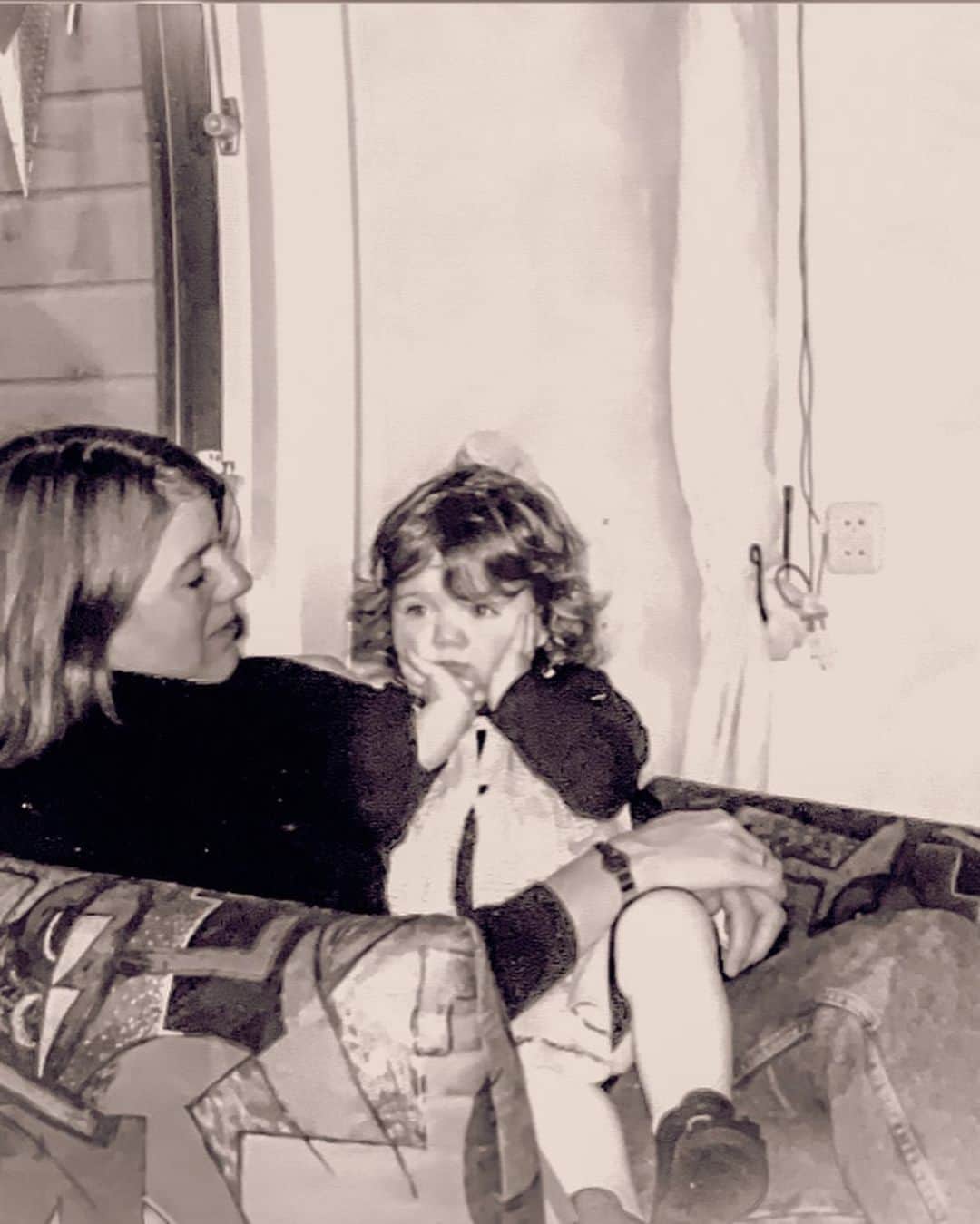 ニキ・ヴォリーズさんのインスタグラム写真 - (ニキ・ヴォリーズInstagram)「Thank you mama🤍🌹🕊️」4月24日 18時56分 - nikiwories