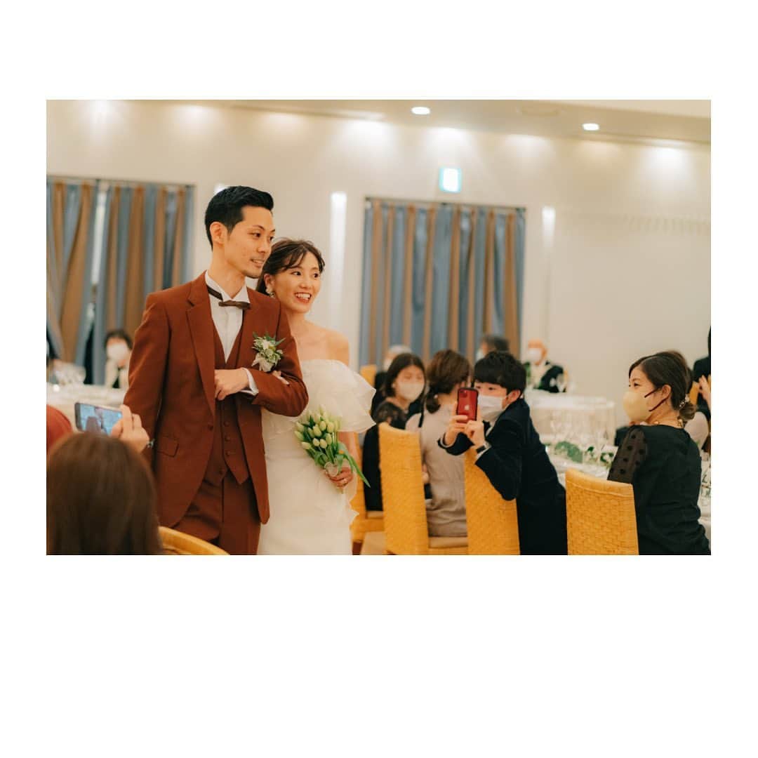 結婚式場 ヴィラ・デ・マリアージュ宇都宮のインスタグラム：「. 　　 　　 パーティーのご入場シーン📸 　　 　　 #プロヴァンス⁡⁡ #フランス⁡⁡ #南フランスの街⁡⁡⁡ #ヴィラデマリアージュ⁡⁡⁡⁡⁡⁡⁡ #ヴィラデマリアージュ宇都宮⁡⁡⁡⁡⁡⁡⁡ #自然⁡ #ナチュラルウエディング⁡ #宇都宮結婚式⁡⁡⁡⁡ #那須結婚式⁡⁡⁡⁡⁡ #栃木結婚式⁡⁡⁡⁡⁡⁡⁡ #宇都宮結婚式場⁡⁡⁡⁡⁡⁡⁡ #那須結婚式場⁡⁡⁡⁡⁡ #栃木結婚式場⁡⁡⁡⁡⁡⁡⁡ #那須ウエディング⁡⁡⁡⁡⁡ #宇都宮ドレスショップ⁡⁡⁡⁡⁡⁡⁡ #ウェディングドレス  #栃木ドレスショップ⁡⁡⁡⁡⁡⁡ #ヴィラ花嫁⁡⁡⁡⁡⁡⁡⁡ #宇都宮花嫁⁡⁡⁡⁡⁡⁡⁡ #栃木花嫁⁡⁡ #宇都宮レストラン⁡ #栃木レストラン⁡ #宇都宮カフェ⁡ #栃木カフェ」