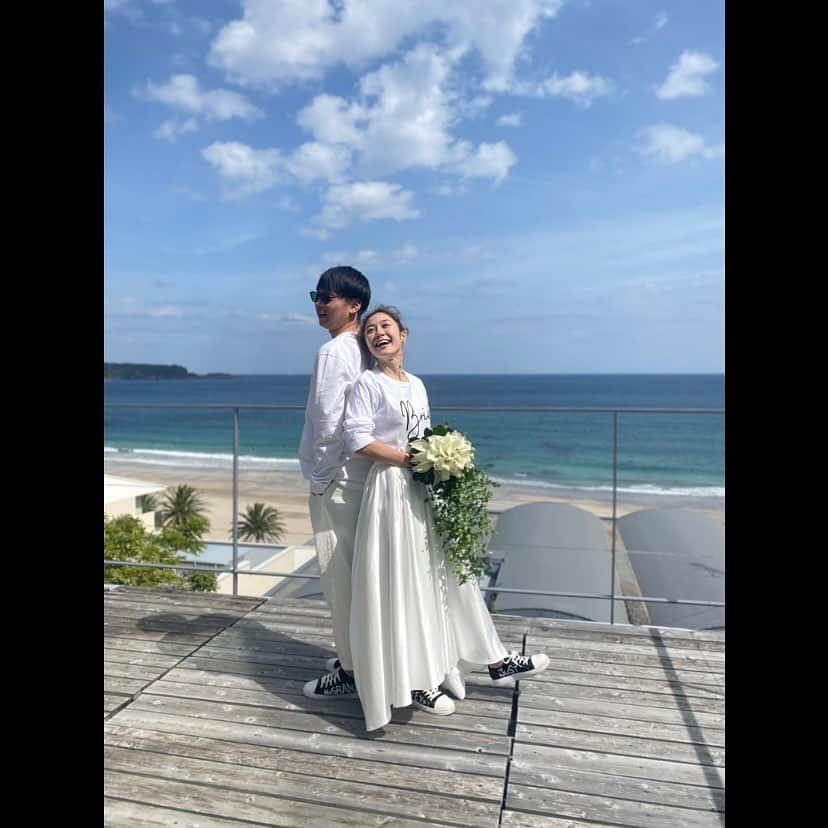 ダンドイ舞莉花さんのインスタグラム写真 - (ダンドイ舞莉花Instagram)「Happy Wedding!!🤍 2023.4.22  あやかとしんの人生に一度の大切な日！  この素敵すぎる日を一緒に過ごせたことが最高に嬉しい！！！😍  あやか美しいよぉ👰🏼‍♀️ 入場の瞬間、涙が溢れてしまった😭😭😭  本当に本当におめでとう㊗️🥂  愛に溢れる感動的な１日でした💕  Such a beautiful wedding ceremony!!  Congratulations Ayaka and Shin🤍  It was such an honor to celebrate this day with the two of you… on my birthday!!😉  Love you both!!  #ラリソン彩華 #wedding #teambride #weddingceremony #love #bridesmaids #japan #shimoda #bride #groom #april22」4月24日 19時12分 - mdandoy18