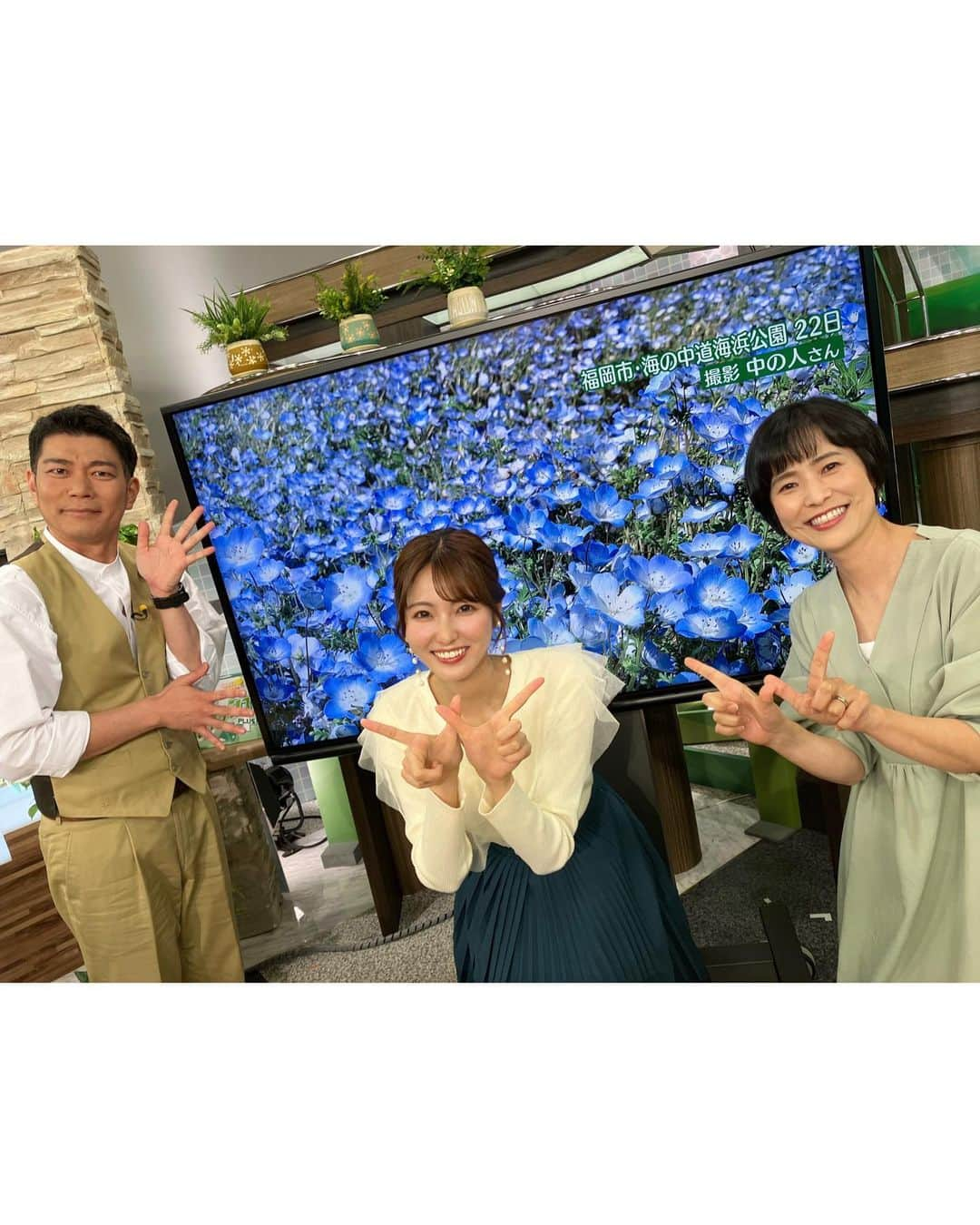 山下七子さんのインスタグラム写真 - (山下七子Instagram)「今日は毎日13時45分からKBCで生放送の地元応援liveWish+に事務所の先輩矢野ぺぺさんの代打で出演させて頂きました😊🌟  ありがたいことに4度目の出演ということでだいぶ気持ちにも余裕が出てきてwish＋ファミリーの皆さんと一緒に楽しすぎる1時間を過ごしました🌱 名前テロップの上にはほぼレギュラーですと書いて下さっていて嬉しくなっちゃいました☺️えへへ  ふるさとWishあいたか〜中継は嬉野市からで なんと平川さんと一緒にお茶コーデだったんです🍵✨ 嬉野市はお仕事で行かせて頂いたのをきっかけに 本当に大好きになった場所なんです✨✨  そして推しとも会えました♡♡🦜可愛いねえ🦜🦜 @uguwish  またよろしくお願いしますっ☺️  #地元応援livewishplus #wishプラス#KBC#生放送#日替わりMC#MC#うぐうぃっしゅ #ふるさとwish#佐賀県#嬉野市#春コーデ#お茶コーデ #グリーンカラー」4月24日 19時13分 - yamashita_nanako