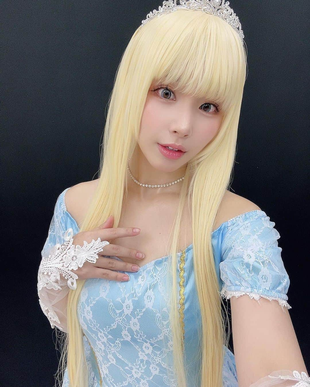 倉田瑠夏さんのインスタグラム写真 - (倉田瑠夏Instagram)「ついに始まります...♡  『MAGIAGIA −マギアギア−』 🪄4/27〜30 🕍あうるすぽっと ガーネット姫に会いにきてください👑🏰✨✨💗  お待ちしております😌🩵  #舞台 #マギアギア2023 #萬腹企画 #あうるすぽっと #池袋 #東池袋 #ガーネット姫 #japanesegirl #萌 #自拍 #模特 #粉我 #tbt #swag #动漫 #扎心了 #自撮り  #맞팔  #东京 #몸스타그램 #เซ็กซี่ #น่ารัก #น่ารักจัง #ประเทศญี่ปุ่น #คอสเพลย์ #Comel #Awekcun #cosplay #pinupgirl」4月24日 19時22分 - ruka.kurata