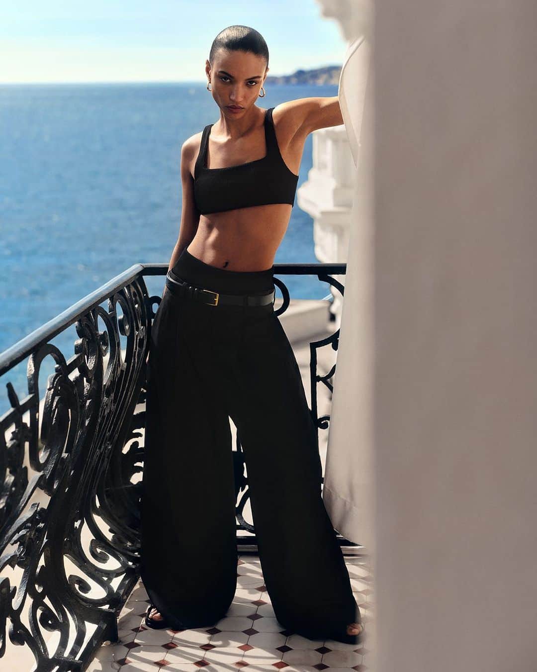 コスさんのインスタグラム写真 - (コスInstagram)「Summer 2023 Collection | The sportwear-inspired bikini top and fluid linen trousers.​  ​The Riviera, France.」4月24日 19時28分 - cosstores