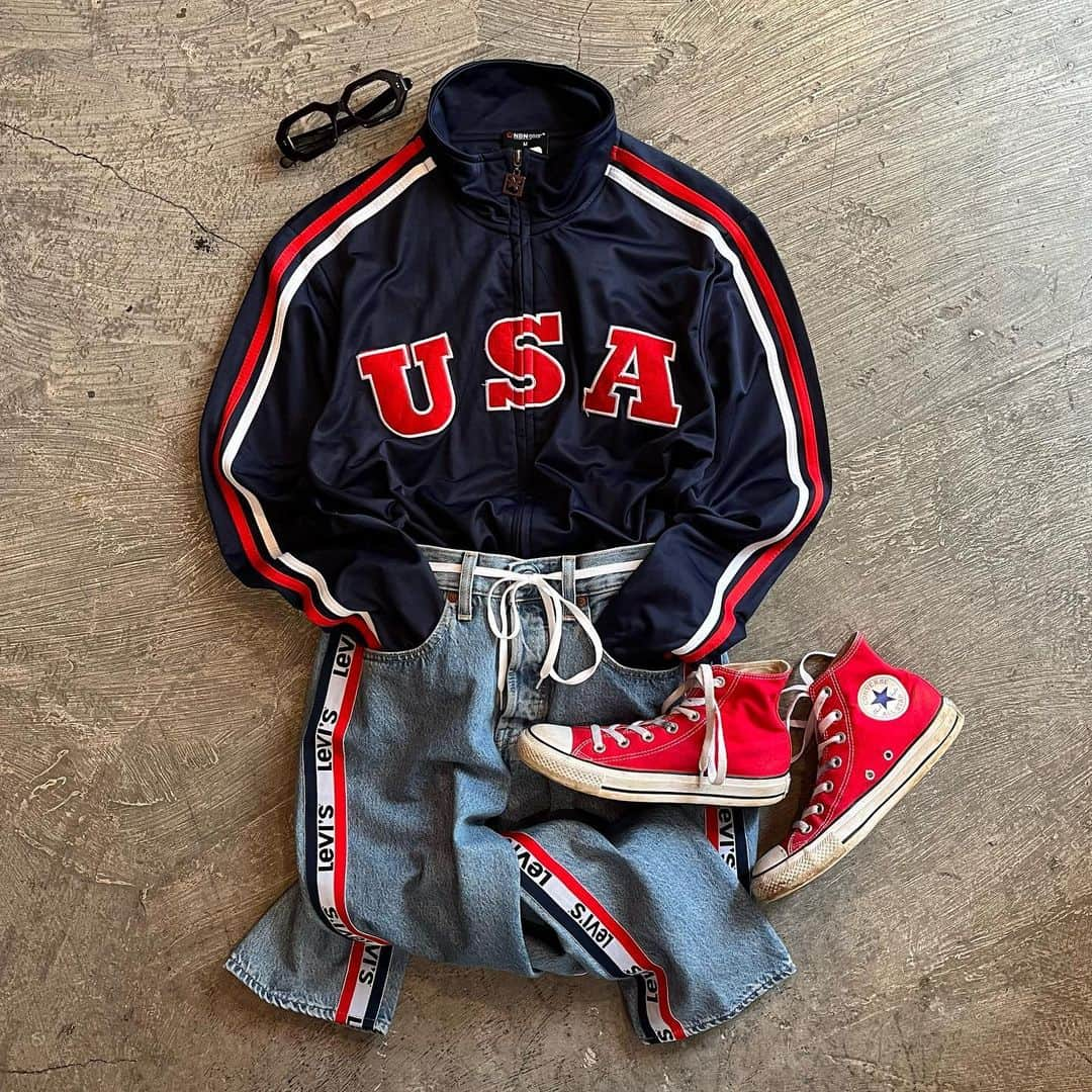 hugharajukuのインスタグラム：「new trackjacket & denim style❤️‍🔥 . お問い合わせはDM or  📩salerstokyo@gmail.com 📞03-5306-6887 . #高円寺 #高円寺古着屋 #古着屋 #古着コーデ #古着女子 #used #usedclothing #usedfashion #vintage #vintageclothing #vintagefashion #ootd #ootdfashion #ootdstyle #outfit #outfitoftheday #trackjacket  #usa  #levis  #levis501  #converse  #allstar  #トラックジャケット  #デニムジャケット  #デニムコーデ  #コンバース  #コンバースコーデ  #オールスター」