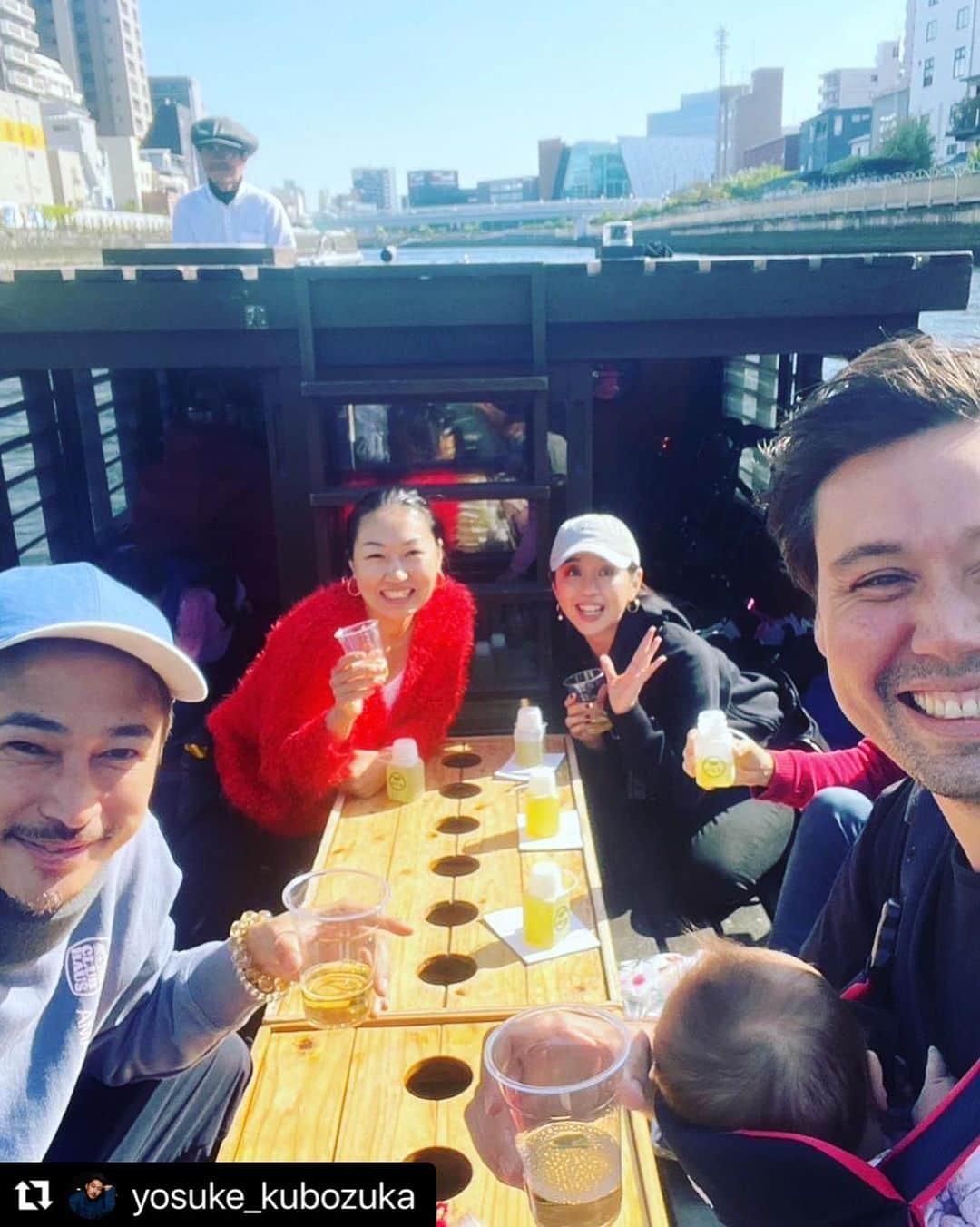 PINKYさんのインスタグラム写真 - (PINKYInstagram)「初めての大阪の遊覧船【御舟かもめ】クルーズ🐧  大阪に住んで約10年になりますが、初めての経験でした🚤✨  水の音、柔らかい日差し、ちょっと強めの風も気持ちが良くて。 いつもと違う大阪の景色にドキドキワクワクしました🥰  大阪観光にめちゃおすすめです👍  ・・・・・・・  #love #happy #family #momlife #parentslife #御舟かもめ #大阪クルーズ」4月24日 19時49分 - shanti_pinky_shanti
