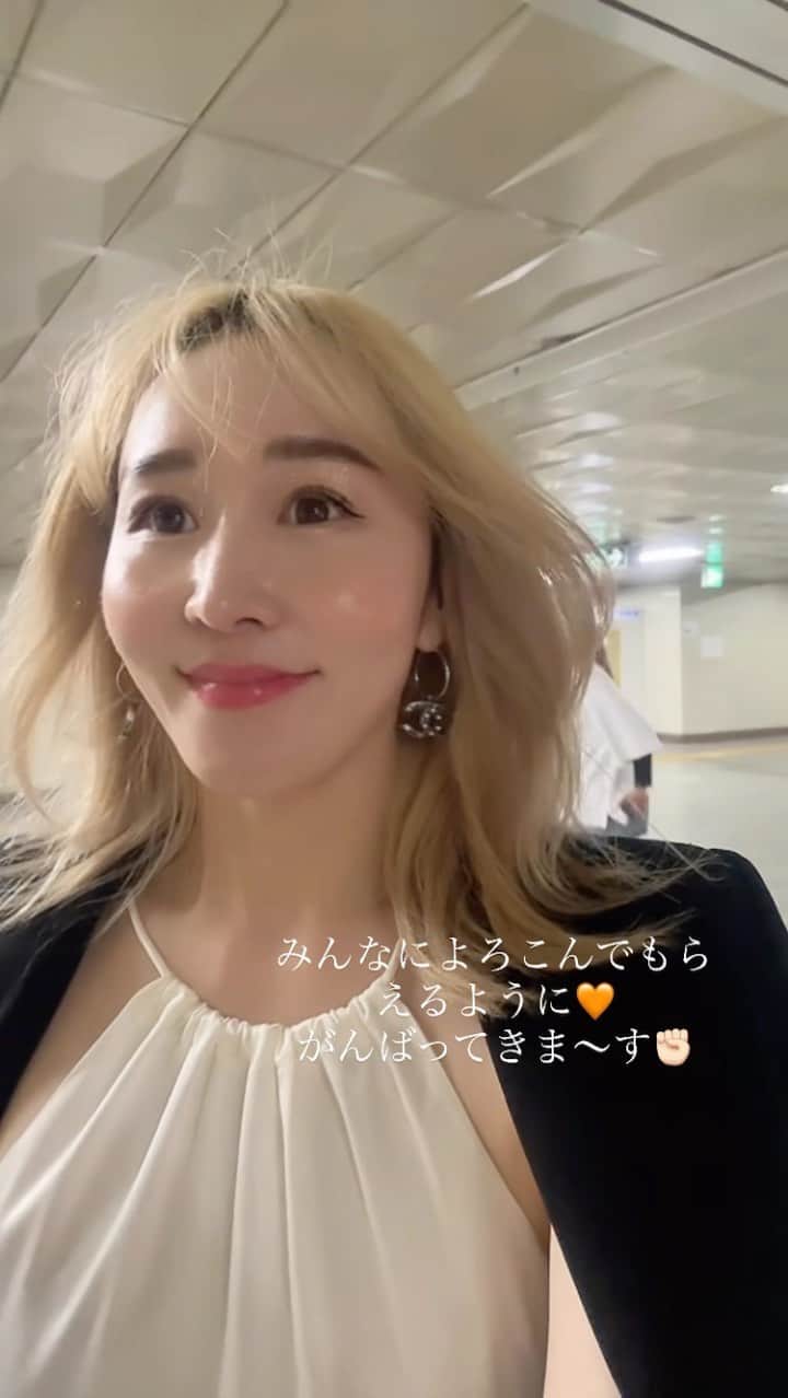 shihoのインスタグラム：「今回のキャンペーンに至るまでの裏側を実は撮っておりました🫣💕  今回撮影の許可はきちんととっております☺️  まずは前編をご覧ください🫡✨ . . . . . . #韓国#韓国コスメ#アンバサダー」