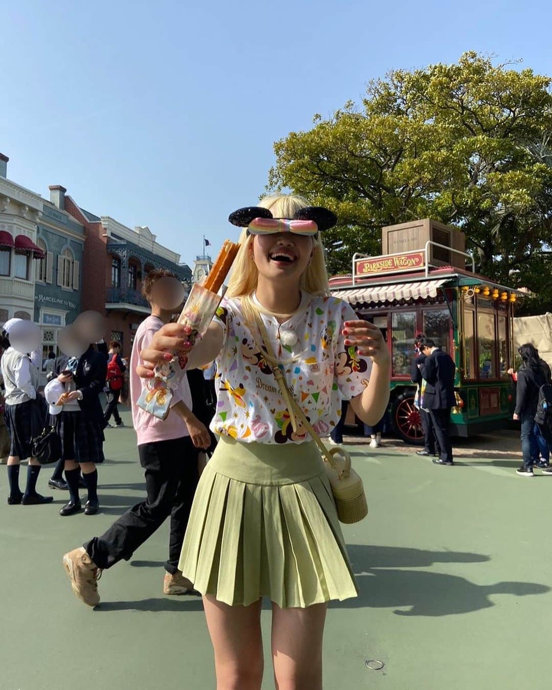 川端結愛のインスタグラム：「💓🌟4️⃣0️⃣🎉🎁」