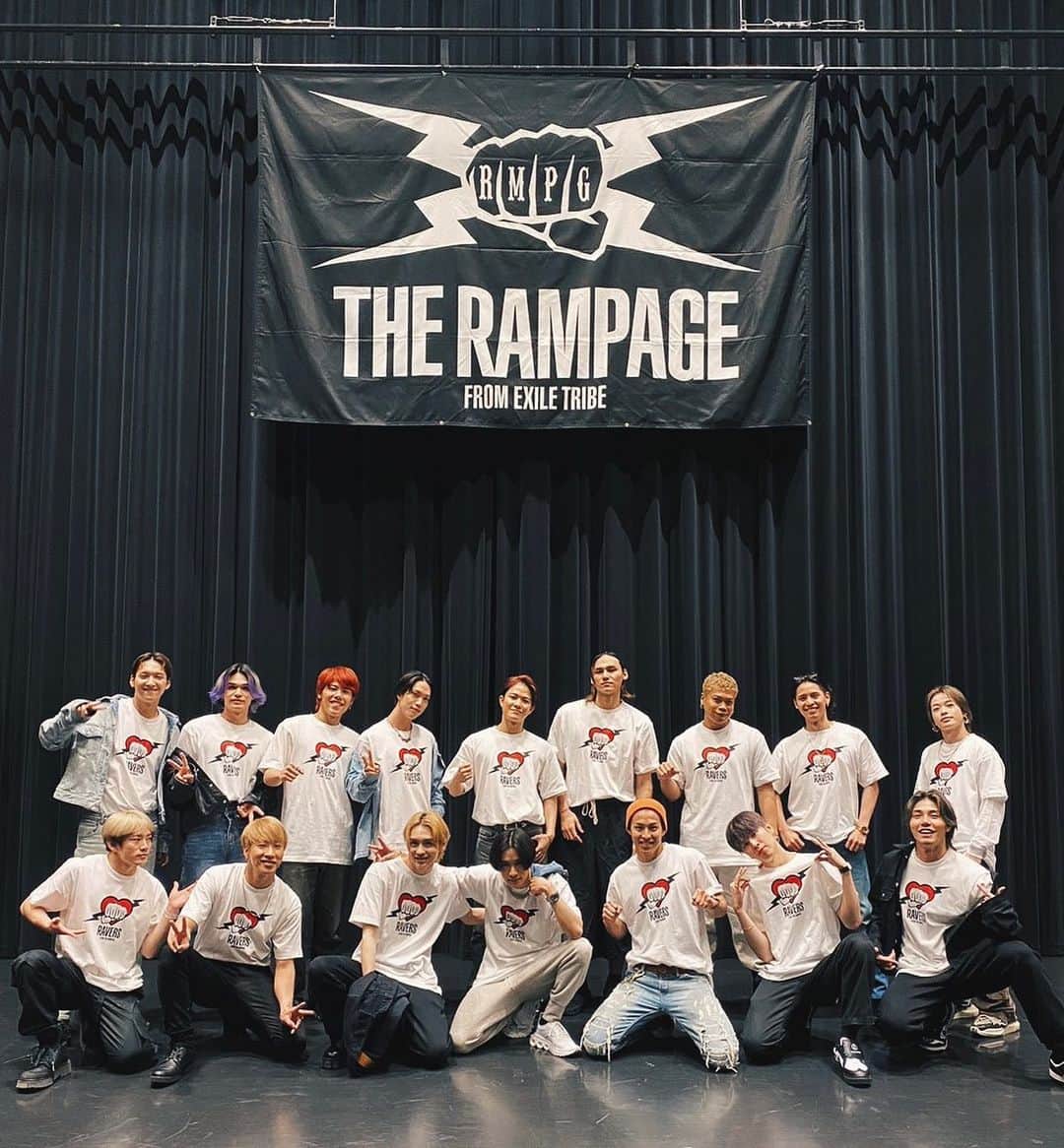 THE RAMPAGE from EXILE TRIBEさんのインスタグラム写真 - (THE RAMPAGE from EXILE TRIBEInstagram)「We are "THE RAMPAGE" You are the "RAVERS"♡⚡︎ #THERAMPAGE #RAVERS」4月24日 19時55分 - the_rampage_official