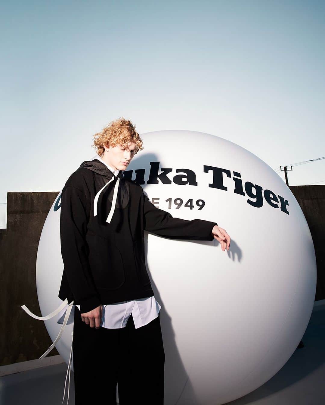 Onitsuka Tigerのインスタグラム：「The theme of #OnitsukaTigerSS23 Collection is Japanese minimalism.」