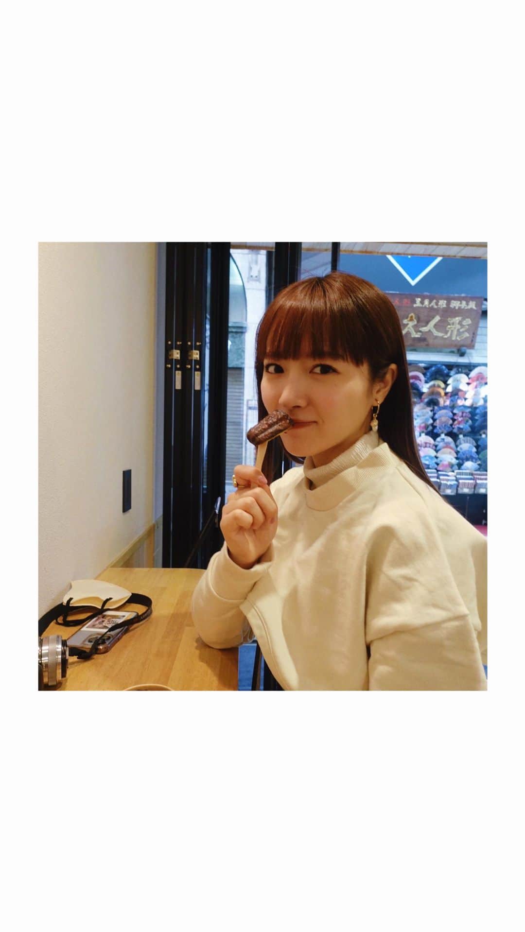 中山莉子のインスタグラム：「→ 次はどこ行こうかな~👭 ⁡  #浅草寺 #雷門 #東京 #asakusa #tokyo #japan」