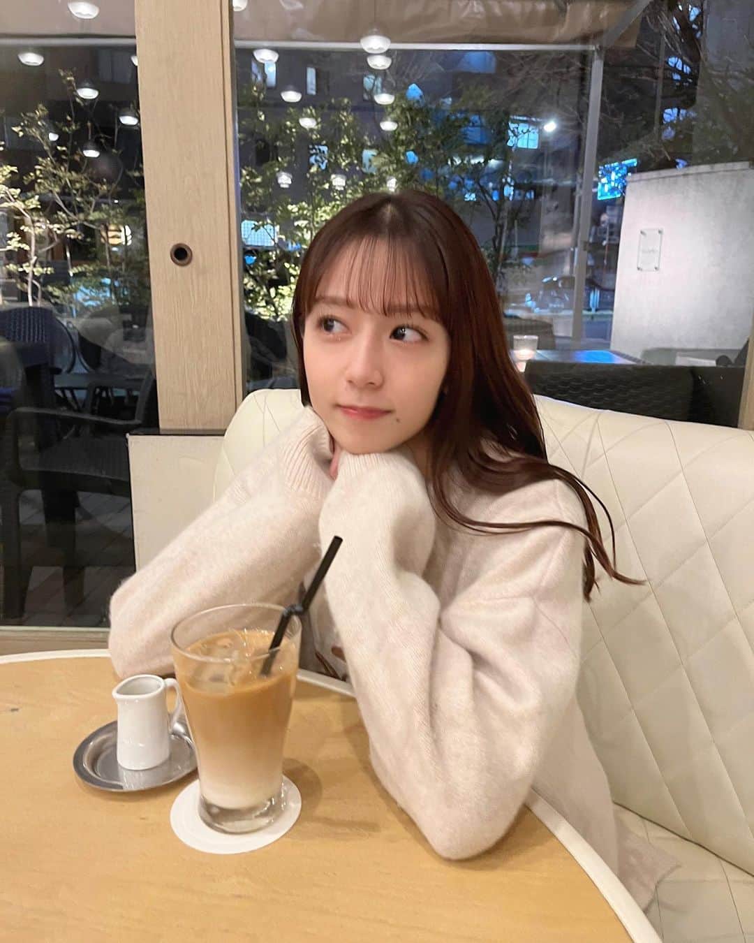瑞季のインスタグラム：「.  ☕️🤔😳😄     #coffee #cafe #カフェ巡り」