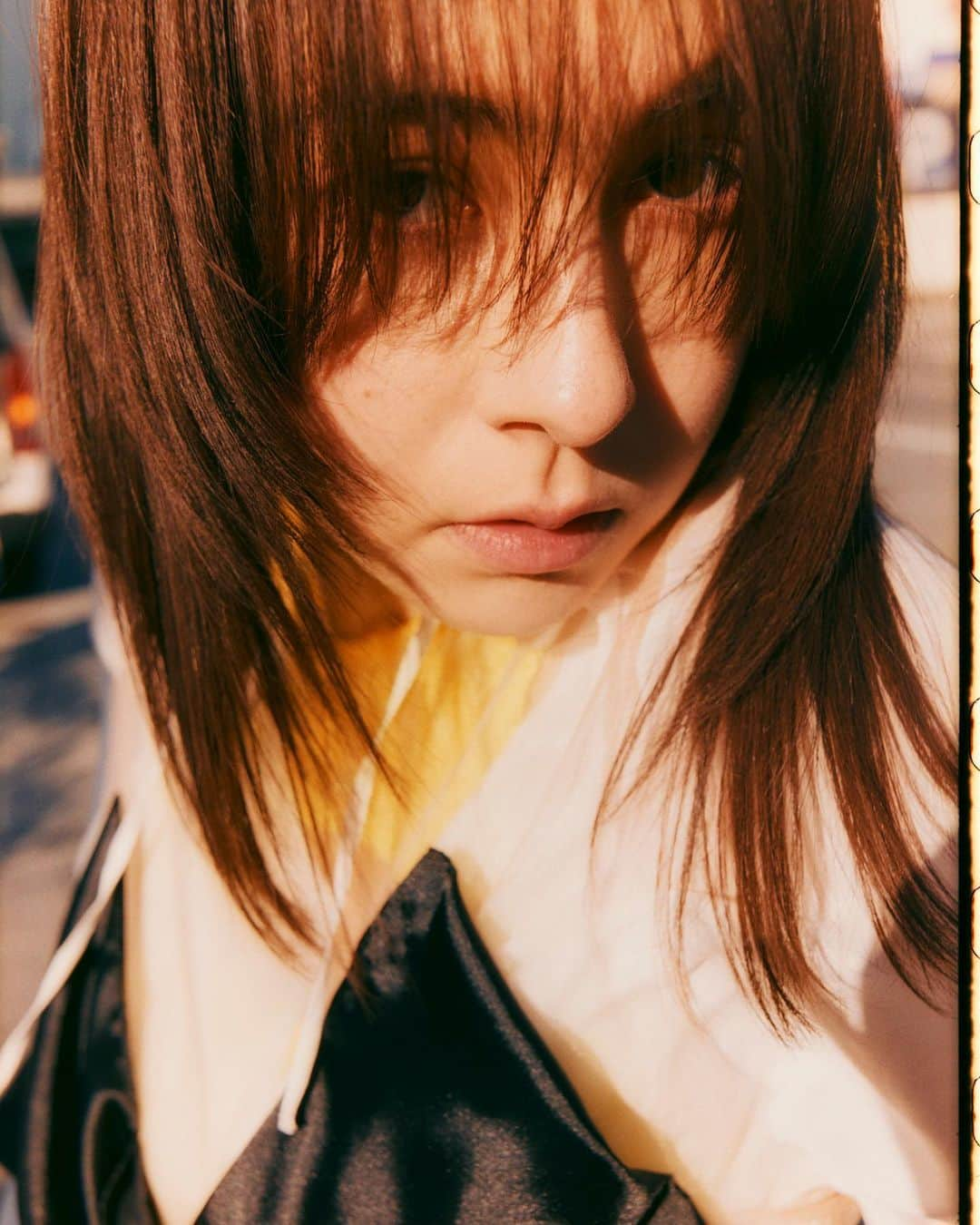 安藤ニコのインスタグラム：「Had the opportunity to be involved in the early production stages of this editorial and I could not be more grateful⭐︎✴︎ @lofficielsingapore  ph @taksugitaphoto st @yujililynakata  h @kurushimahair  m @yuiy521」