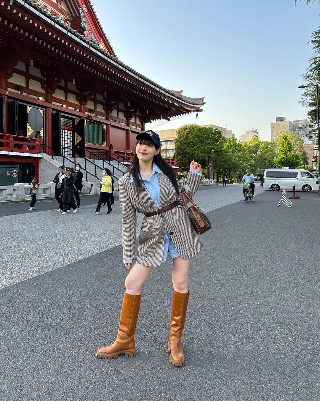 江崎ななほのインスタグラム：「👔」