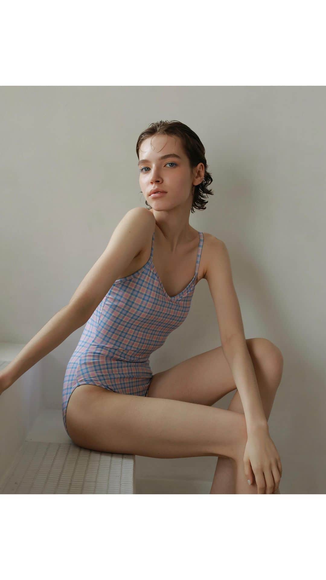 AMAILのインスタグラム：「#comingsoon 5/2(火)お昼12:00〜販売スタート   check swimsuit ￥1,3200 color:LIM/PNK size: FREE  #AMAIL #アマイル #swimwear」