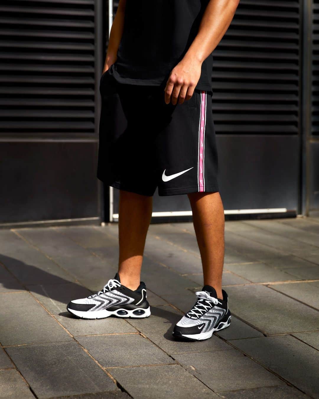 FOOTASYLUMさんのインスタグラム写真 - (FOOTASYLUMInstagram)「Keep it simple.   Shop the look with the @nikesportswear Repeat T-Shirt, Fleece Shorts & Air Max TW. Link in bio. 📲」4月24日 21時18分 - footasylum