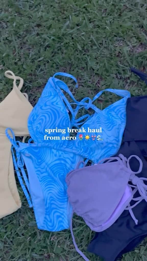 エアロポステールのインスタグラム：「Spring into swim style 👙🌺 #WearAero」