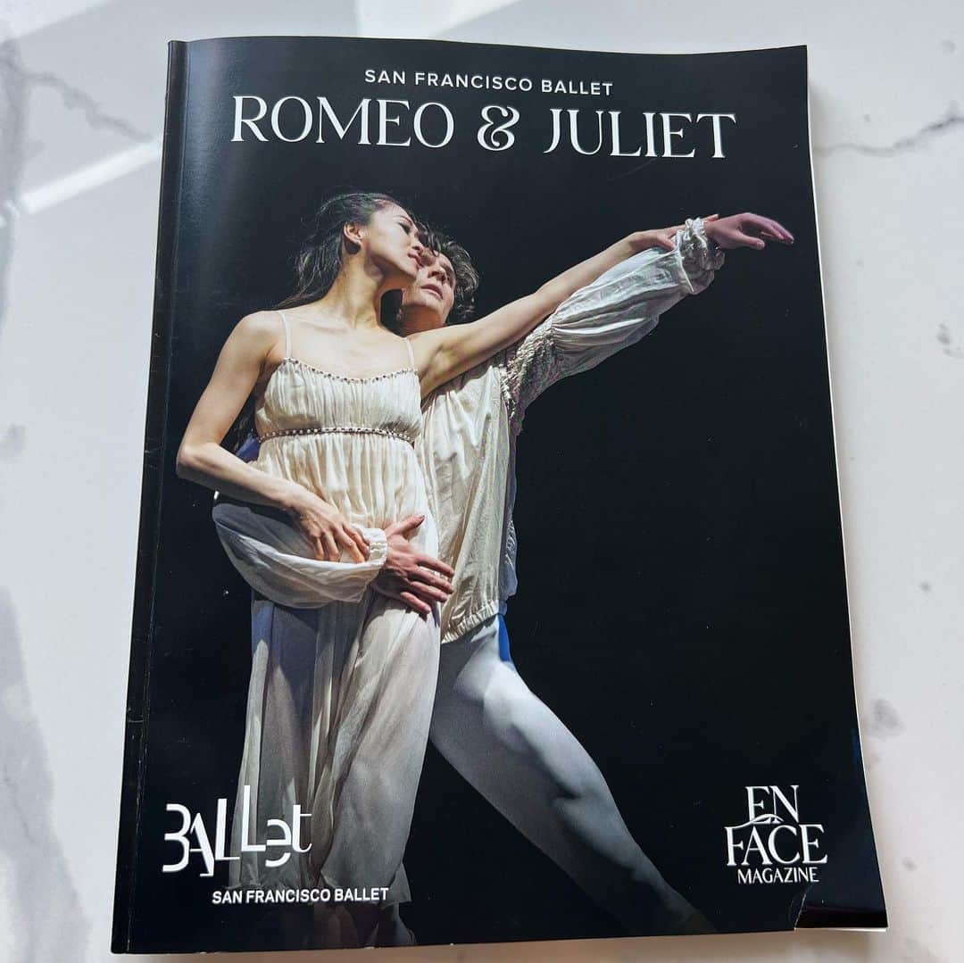 倉永美沙さんのインスタグラム写真 - (倉永美沙Instagram)「Romeo and Juliet playbill ♥️ So many beautiful photos by @e_tomasson   ロミオとジュリエットのプログラム。  #romeoandjuliet #juliet #playbill #program #photography #ballet #ballerina #ballerinalife #happy #happiness #dance #art #幸せ #バレエ #バレリーナ #stage #season」4月25日 7時25分 - misakuranaga