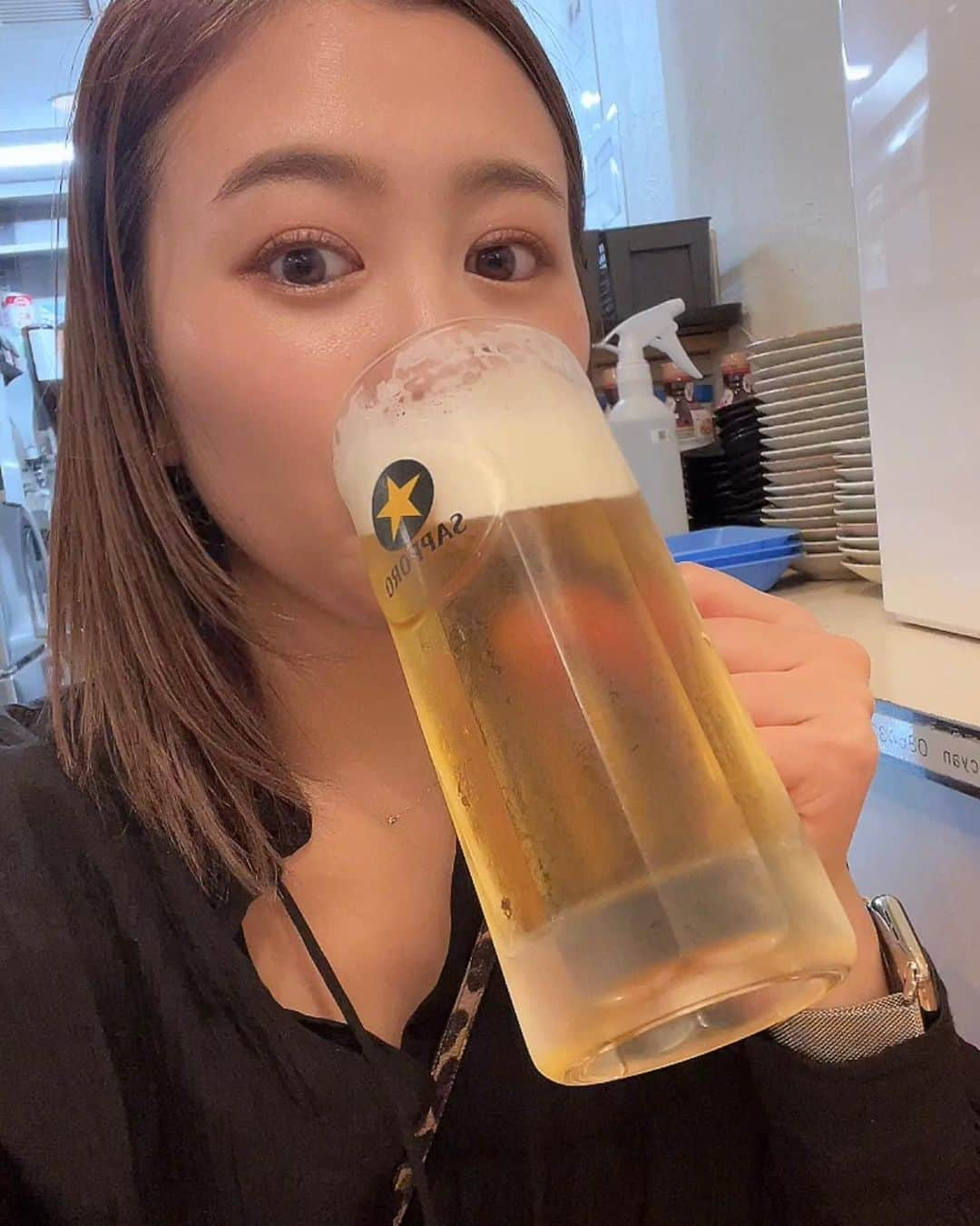 森詩織さんのインスタグラム写真 - (森詩織Instagram)「#酒もり イベント開催決定💛  ストーリーではお知らせしていたんですが改めてこちらでも告知させていただきます🙌✨  📍4月29日(土)12:00〜17:00 ◎エントランス料金：2000円(1ドリンク＋1フード付)  -DRINK menu- ◎ほぼなんでもある！(各500円) ◎当日限定オリシャン(値段未定)  -FOODメニュー(各500円)- ◎函館食堂名物ザンギ ◎山椒枝豆 ◎じゃがバター ◎鴨スモーク ◎ガリトマト  ◎チェキ撮影(１回2000円) ⇒チェキなくなり次第写メ会です📷  久しぶりの1人でのイベント！ 不安だけどみんなに会いたい🥺✨  お友達と昼飲み感覚で遊びに来てね❣️ 一緒に昼から最高な気分になりましょ🍺💗  #森詩織  #函館食堂 #代田橋 #もりし」4月25日 7時48分 - mori_shiori