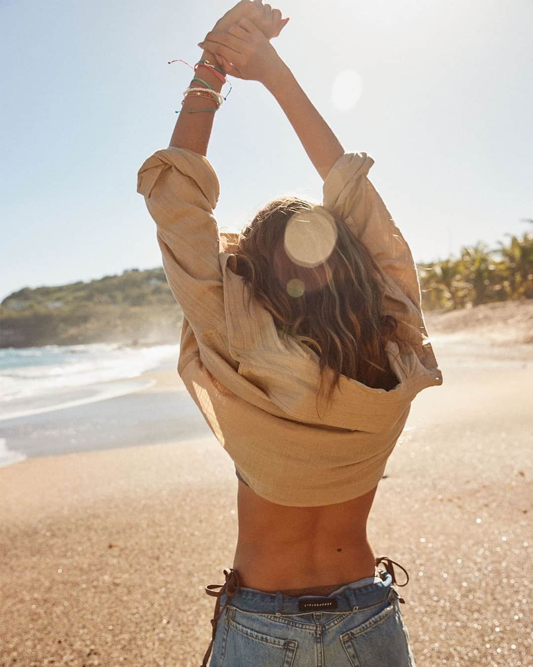 エアロポステールのインスタグラム：「Beach day inspo ☀️🐚 #WearAero」
