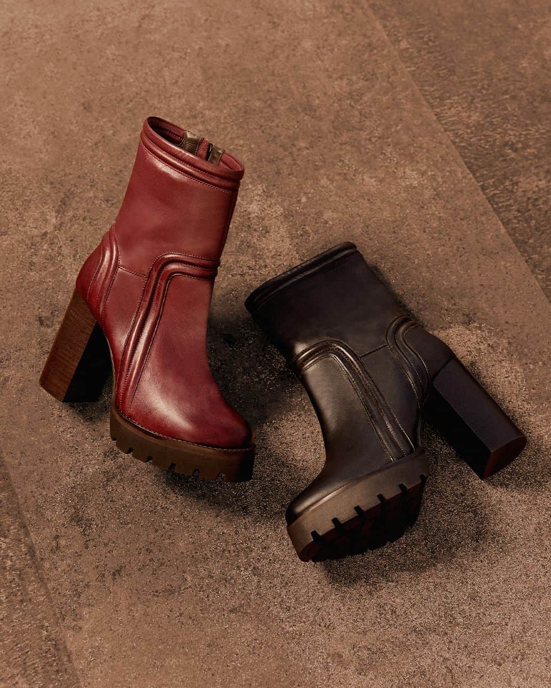 Santa Lollaのインスタグラム：「Trouxemos a cartela de tons terrosos e atemporais para quem busca praticidade nas produções de inverno. Você prefere Preto ou Vinho? [ R$749,90 cada ] #santalolla #santalollainv23 #SLboots #boots」