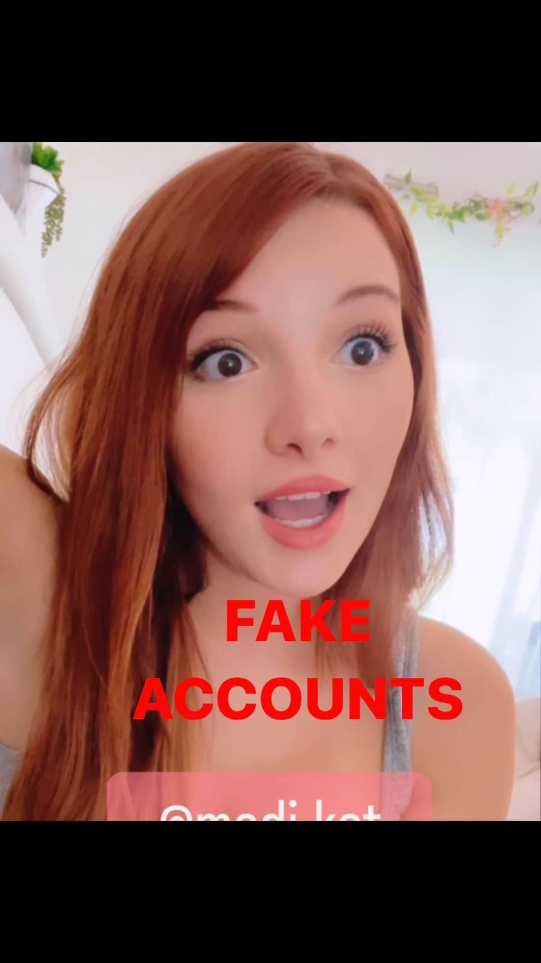 のインスタグラム：「Getting sent profiles impersonating me every other day lately... 😅 This may come as a surprise, but I actually do not have any secret side accounts where I spend my free time flirting with complete strangers and asking for their ssn’s. 🤯🤯🤯  Stay safe out there my dudes. 🫡」