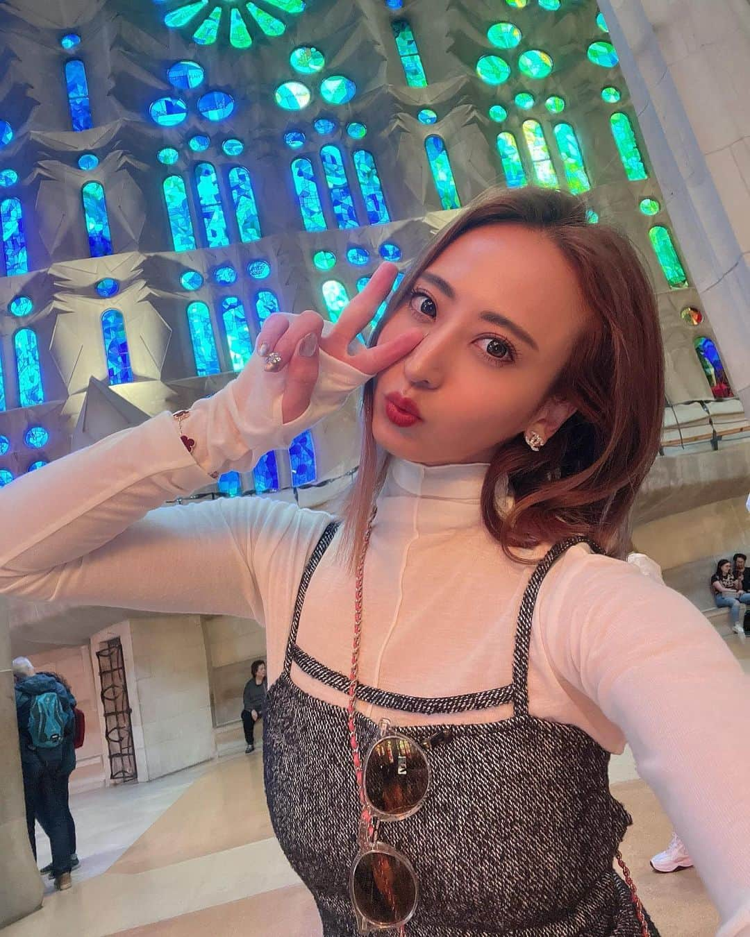 古都かなさんのインスタグラム写真 - (古都かなInstagram)「Spain🇪🇸Barcelona💃 Sagrada Família🏰💙 #spain #barcelona #sagradafamilia #trip  #時差投稿 #旅行行きたい✈️ 💕」4月25日 8時01分 - kanachanyaai