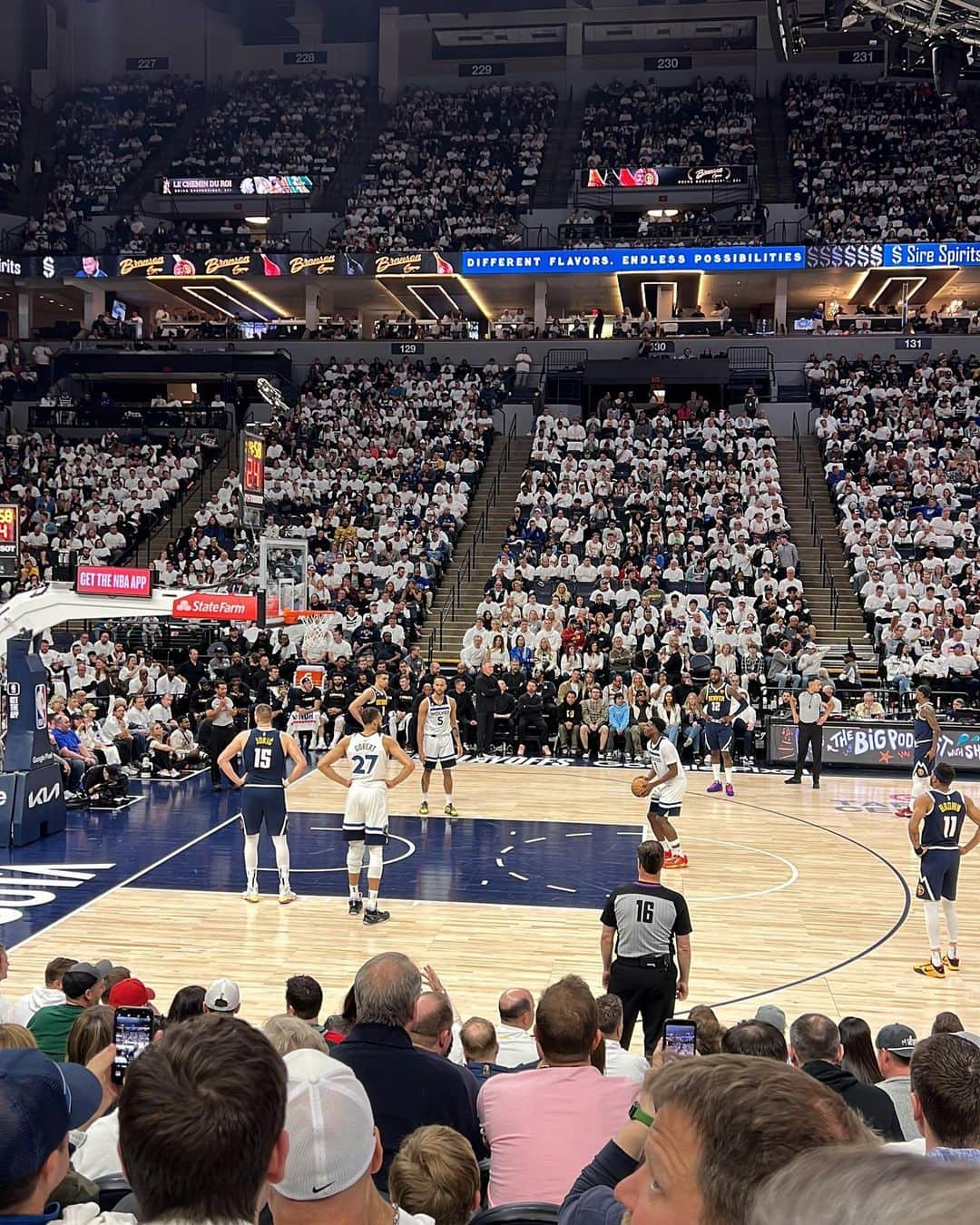 ホセ・デレオンのインスタグラム：「Game 4 // Wolves 114 - Nuggets 108 OT🔥」