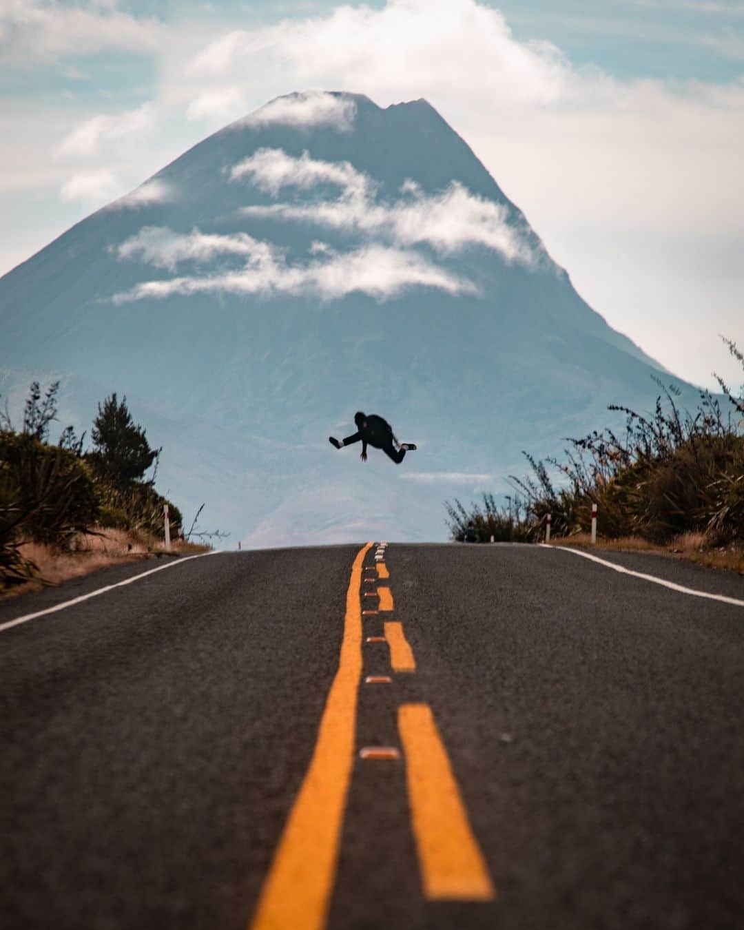 Canon UKさんのインスタグラム写真 - (Canon UKInstagram)「We love this action shot 😍  While on their way to witness the magnificence of Mount Ngauruhoe in New Zealand, @RussellOfford stumbled upon this extraordinary road that offered a perfect view of the mountain in the background. Determined to capture the breath-taking scene, they carefully waited until the road was clear and could finally capture the perfect shot.  📷 by @russellofford  Camera: EOS 5D Mark IV Shutter Speed: 1/100, Aperture: f/6.3, ISO 100  #canonuk #mycanon #canon_photography #liveforthestory」4月24日 23時30分 - canonuk