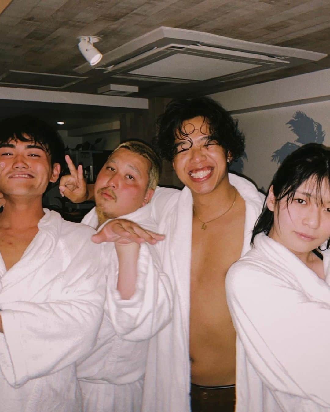マックさんのインスタグラム写真 - (マックInstagram)「なかよぴメンツでサウナ最高♨️♨️ . . . . . . #サウナ #エモ過ぎた #マジで #ずっと笑ってた #4枚目 #ドッスン #最後の写真 #将来 #よへに子供ができたら #昔のお父さんだよ #で見せる写真 #ツボ #とりあえずyeah!!」4月24日 23時57分 - john_mac2