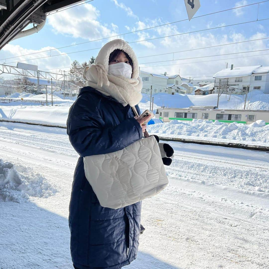 加藤一華さんのインスタグラム写真 - (加藤一華Instagram)「. ほっかいどー！❄️  動画もみてね😋🍣  #北海道旅行  #小樽運河 #小樽 #北一硝子  #北一ヴェネツィア美術館  #いちなる」4月24日 23時54分 - ichika_kato