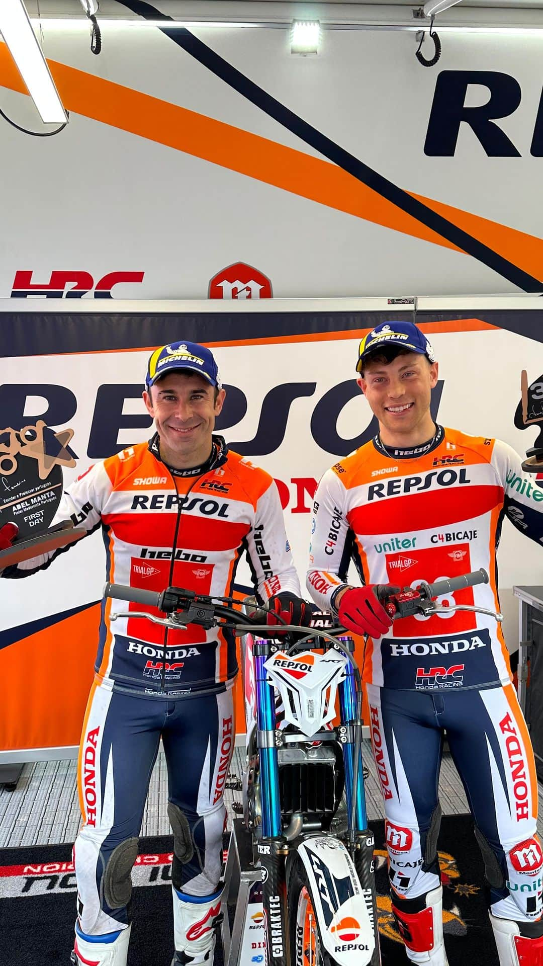 藤波貴久のインスタグラム：「TriaGP of Portugal🇵🇹🏆 @tonibou 🔝 @ggmarcelli  #trialgp #portugalgp #hondaracingcorporation #honda #trial #top #repsolhonda  @hondaracingcorporation  @box_repsol  @trialteamhrc  @alpinestars  @renthal_moto  @michelinmotorsport  @twin_air  @showabygpe  @s3parts.official  @didchain  @galfer_brakes  @braktec  @hebo.factory  @hondaracingglobal  @ogio_powersports @trialgp」