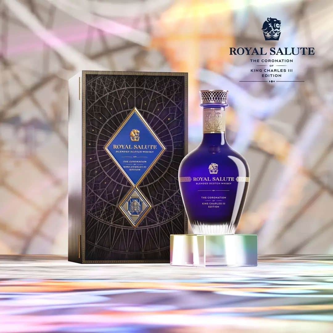 Royal Saluteのインスタグラム：「A beautiful balance of poached pears, sweet figs and toffee combine with notes of hazelnut chocolate and fresh ginger on the palate. This rich, complex blend of 53 exceptional whiskies will leave you with an enduring finish of playful spice.   A true piece of blending mastery by Royal Salute Master Blender, Sandy Hyslop.   #RoyalSalute #CoronationEdition」